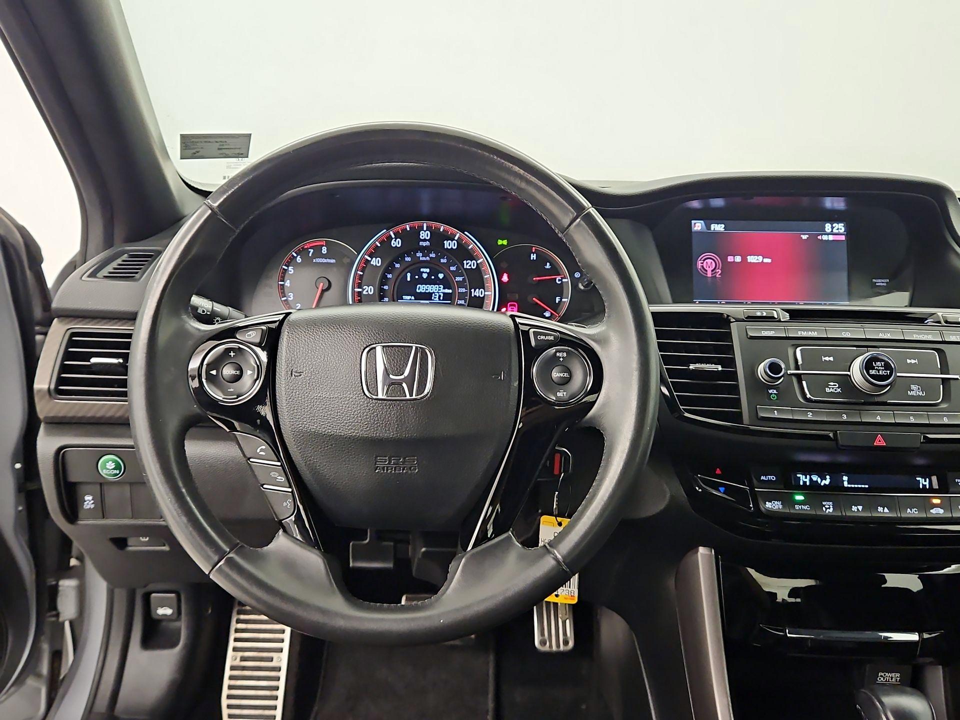 Thumbnail: 2017 Honda Accord - 10