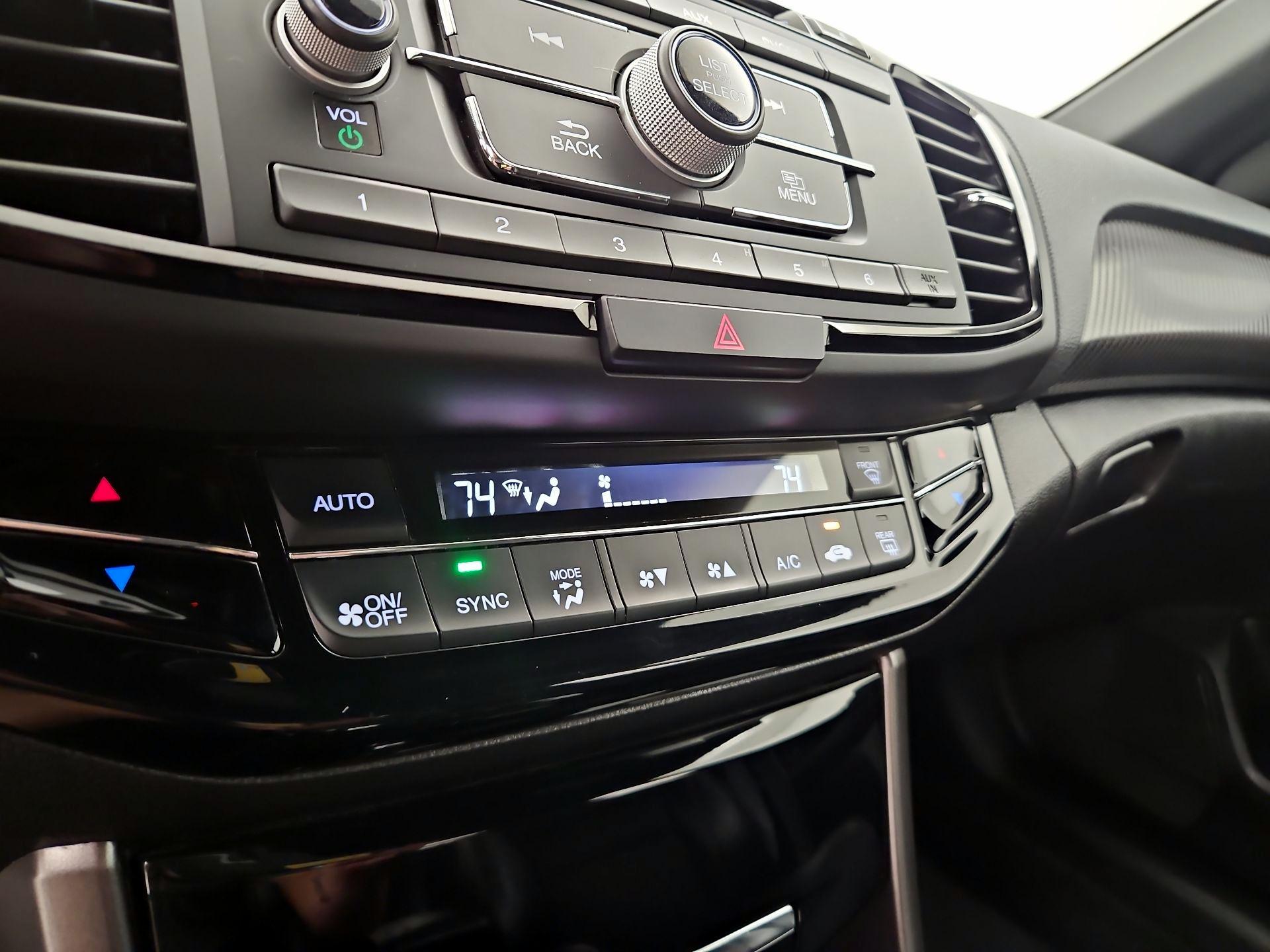 Thumbnail: 2017 Honda Accord - 16