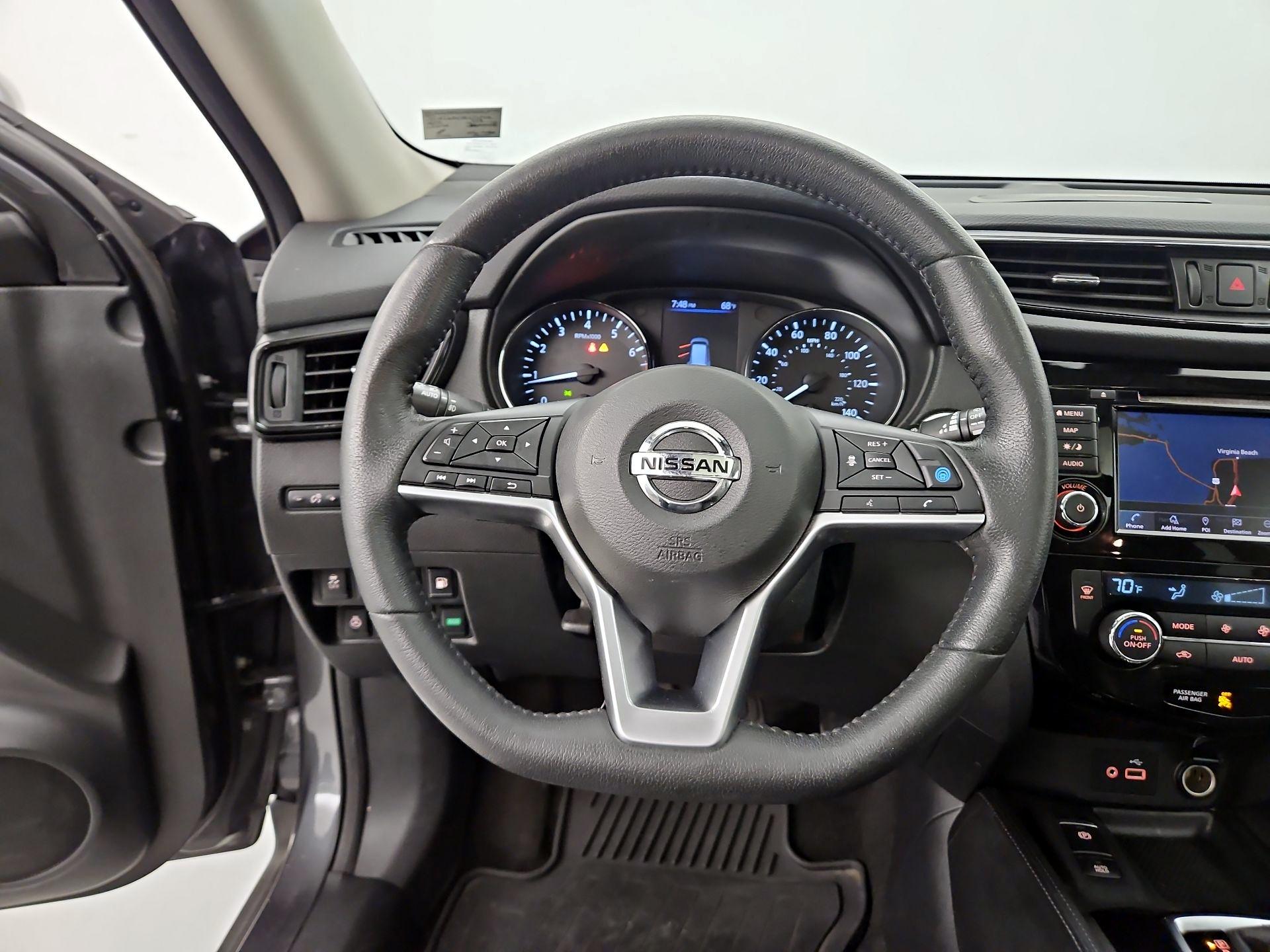 Thumbnail: 2019 Nissan Rogue - 10