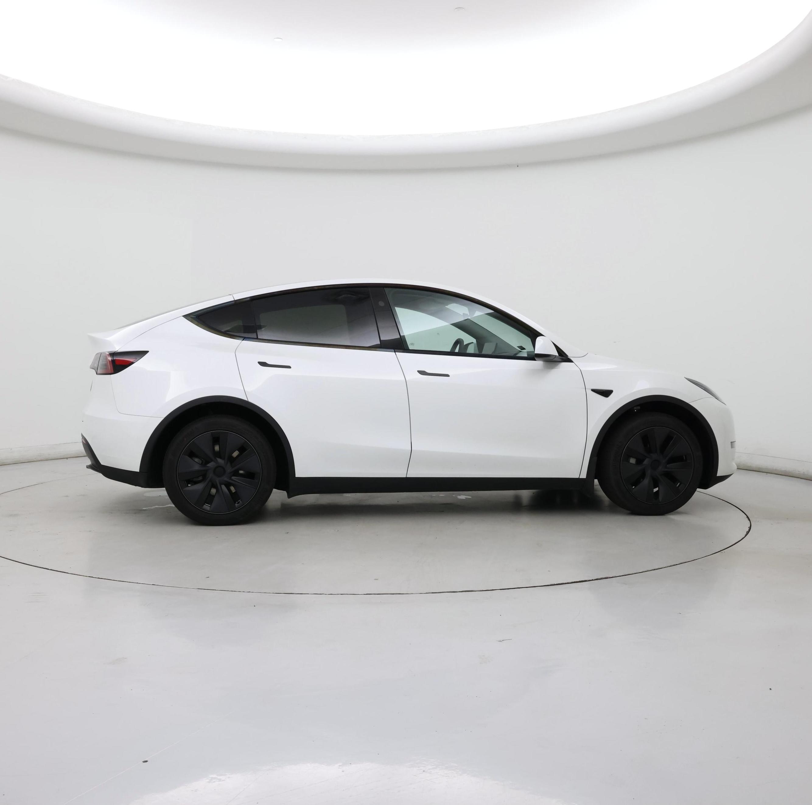 Thumbnail: 2024 Tesla Model Y - 7