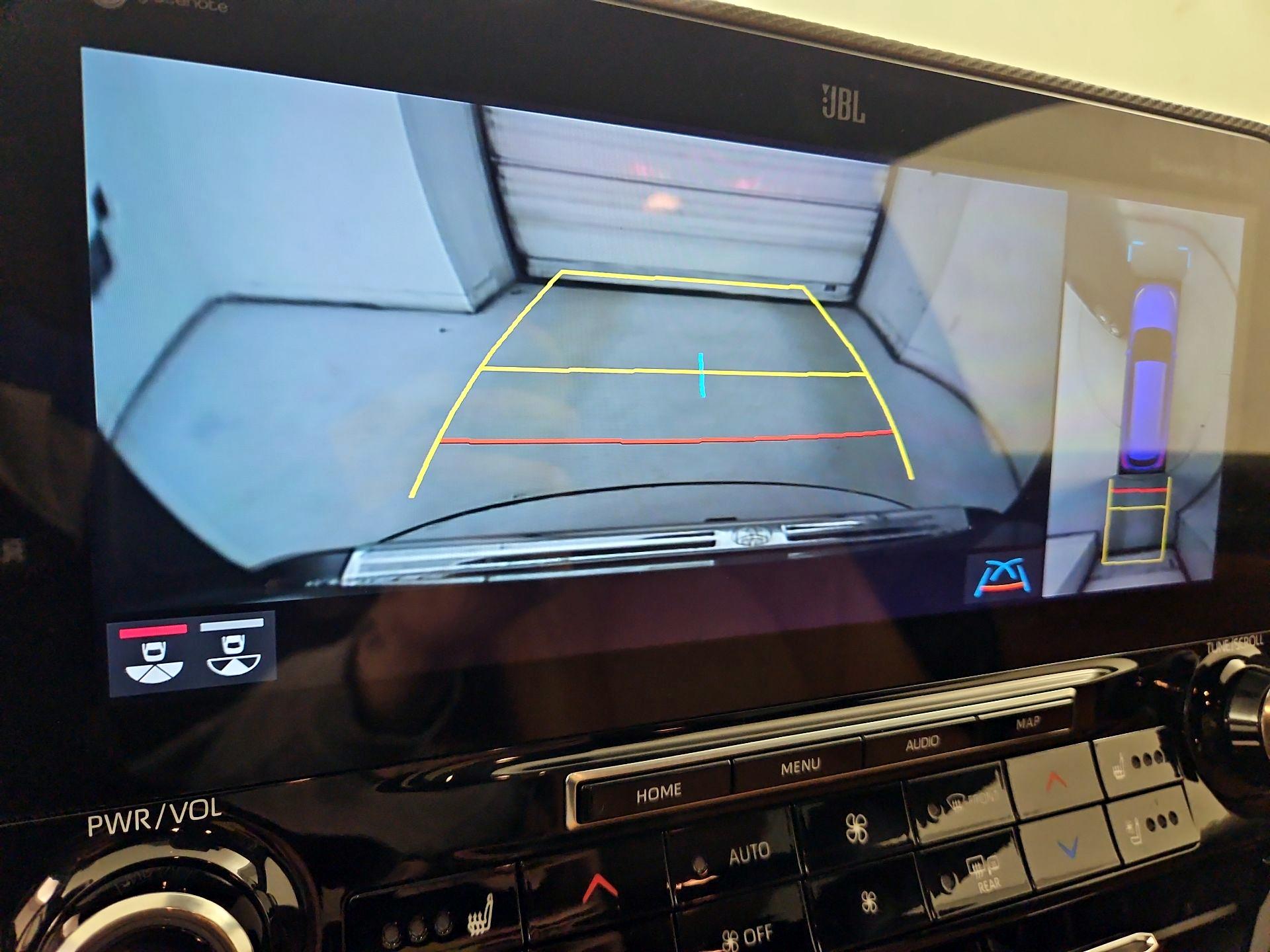 Thumbnail: 2021 Toyota Highlander - 15