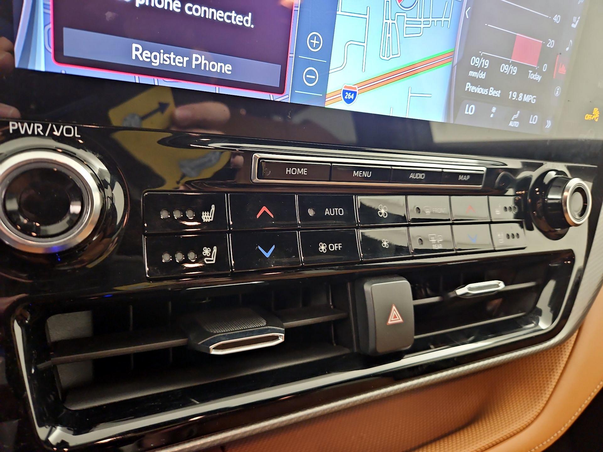 Thumbnail: 2021 Toyota Highlander - 17