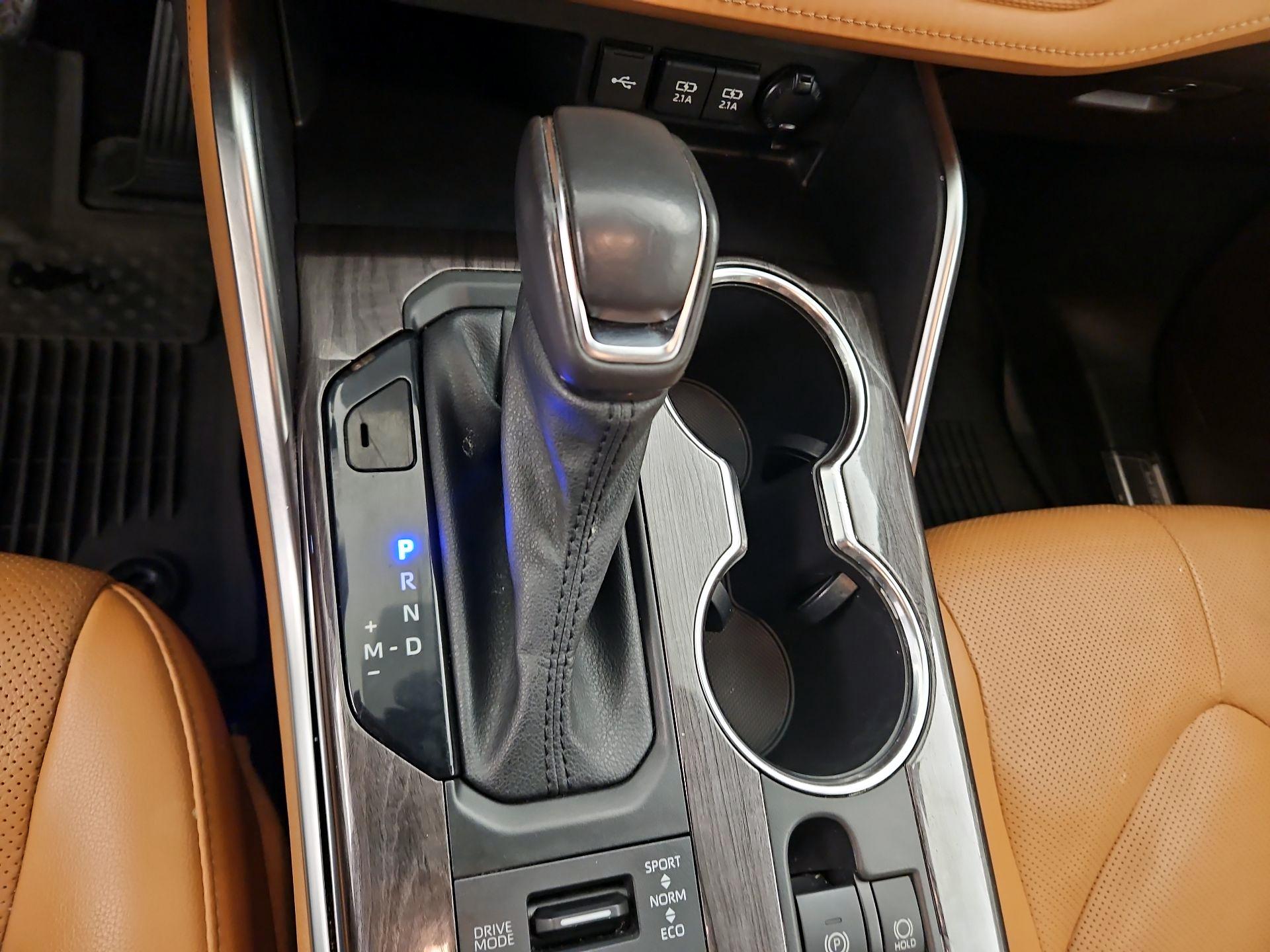 Thumbnail: 2021 Toyota Highlander - 18