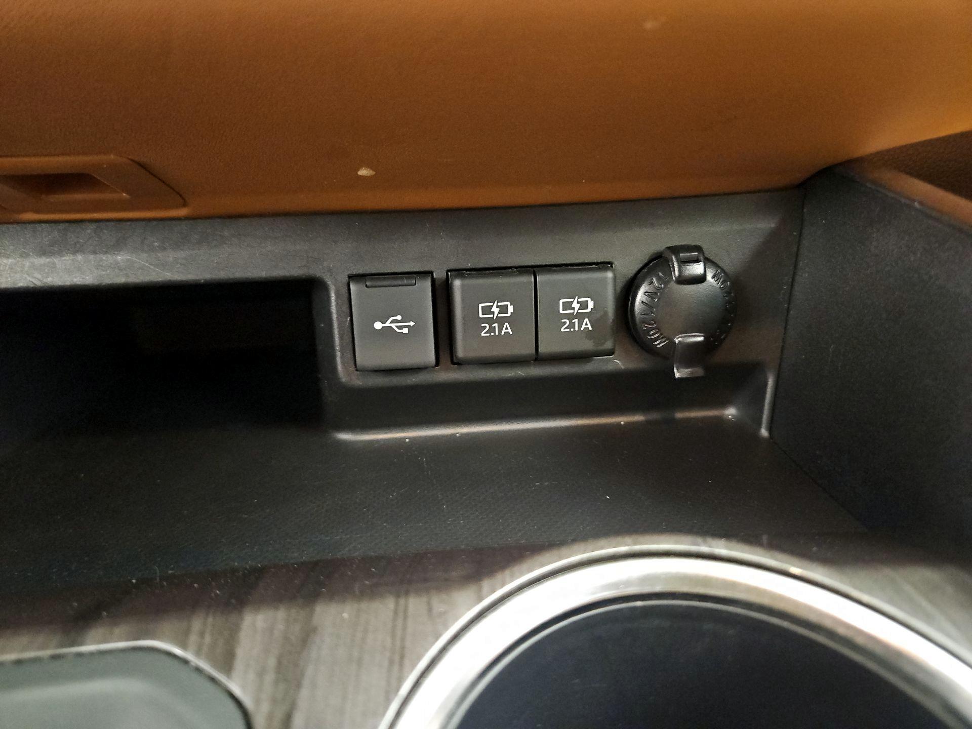 Thumbnail: 2021 Toyota Highlander - 19