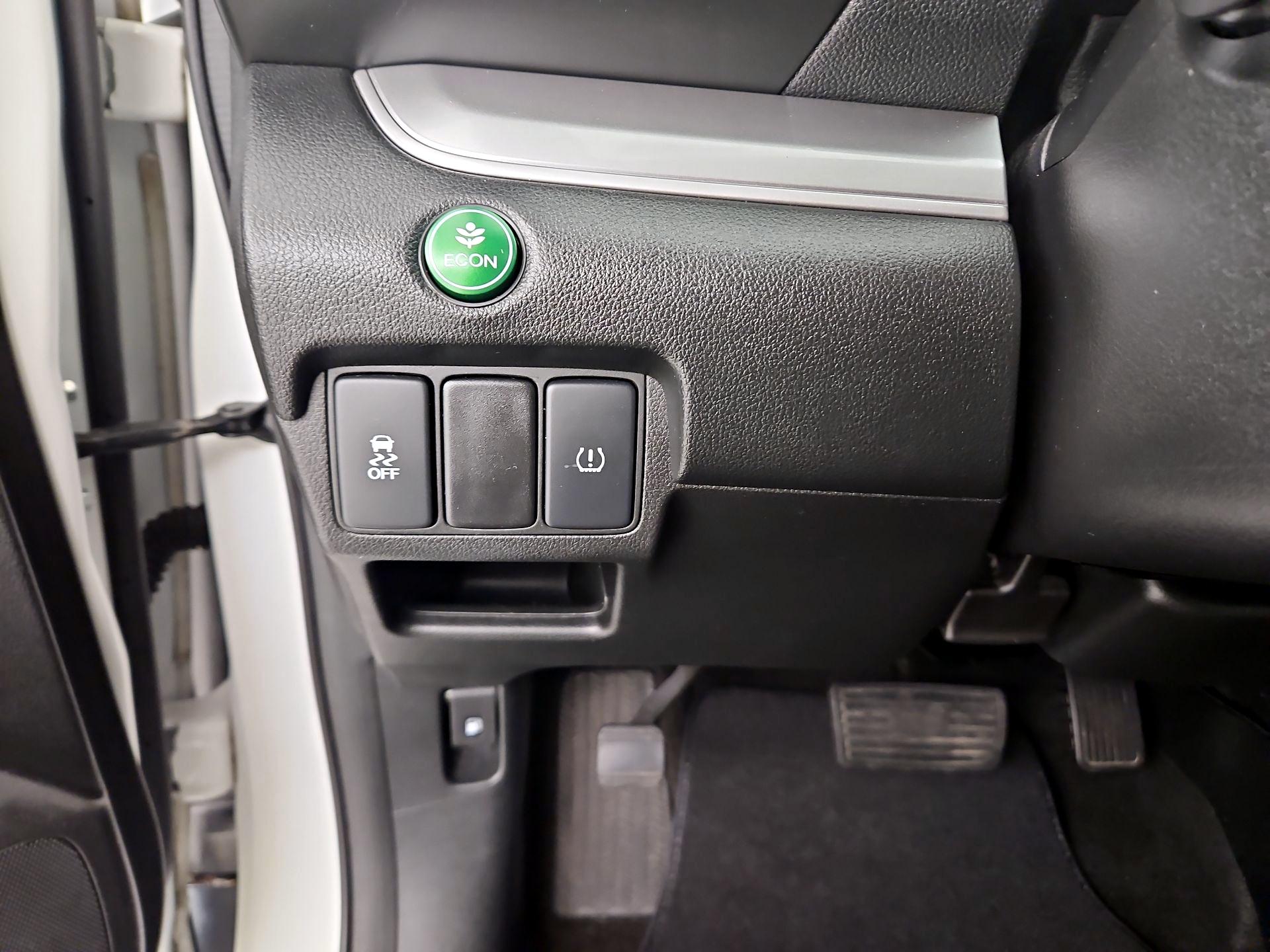 Thumbnail: 2015 Honda CR-V - 13