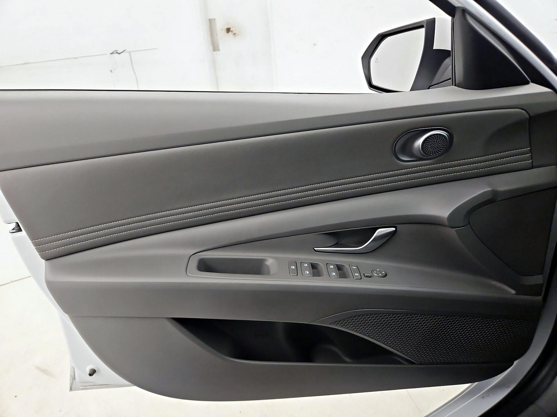 Thumbnail: 2024 Hyundai Elantra - 12