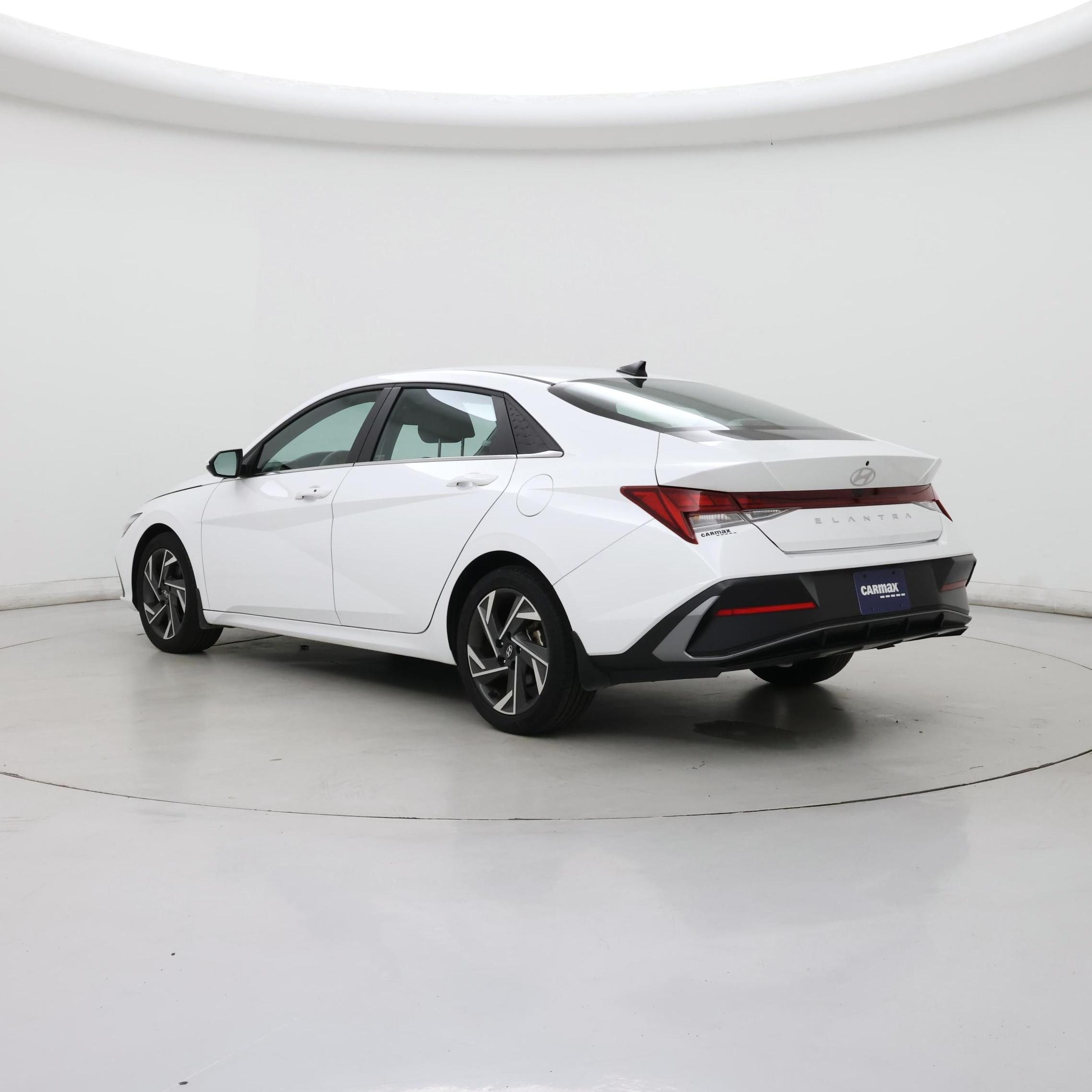Thumbnail: 2024 Hyundai Elantra - 2