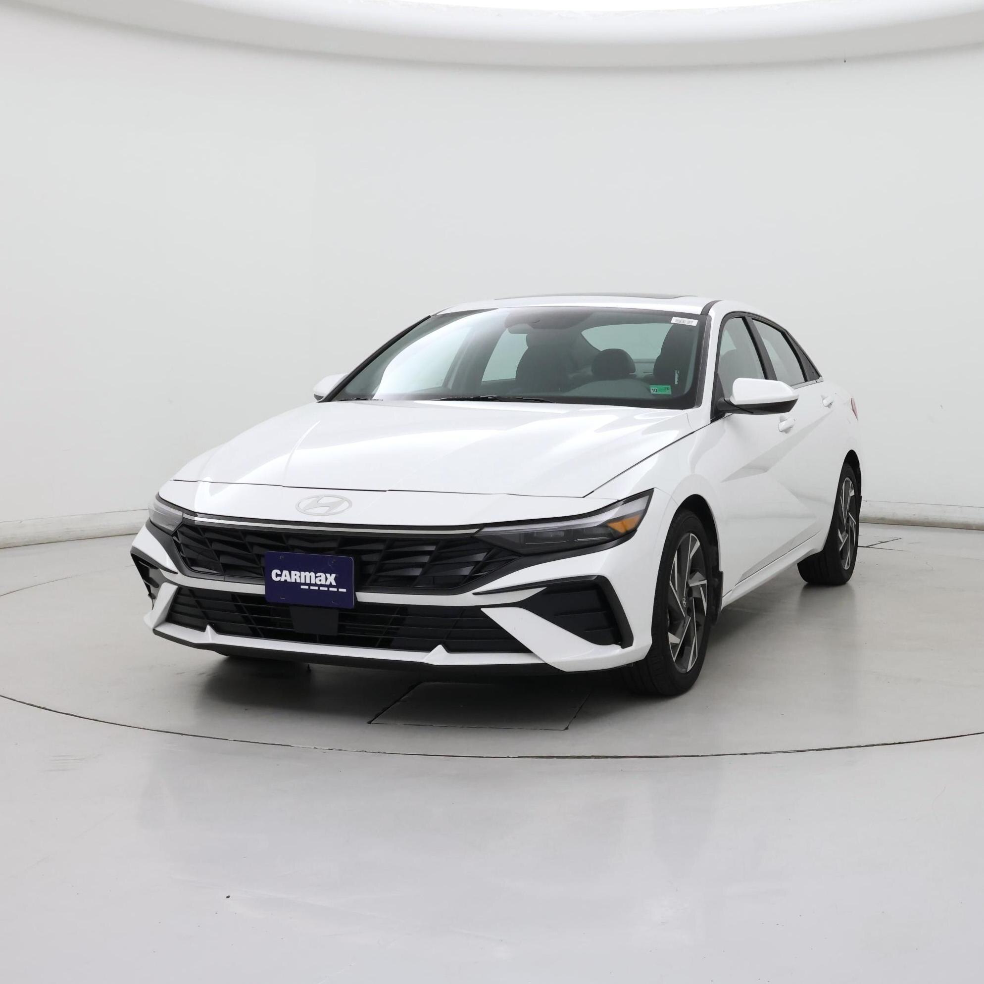 Thumbnail: 2024 Hyundai Elantra - 4