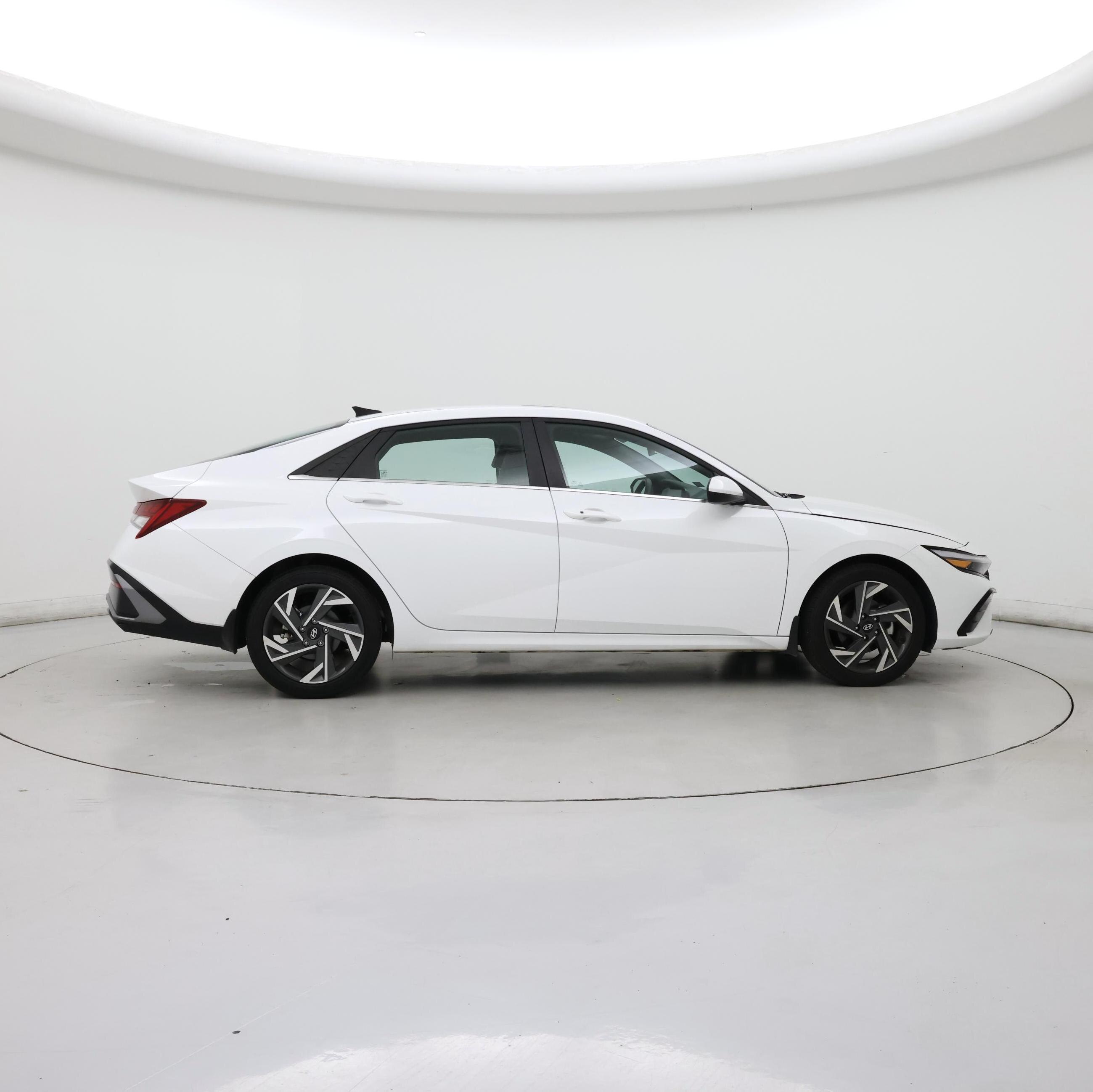 Thumbnail: 2024 Hyundai Elantra - 7