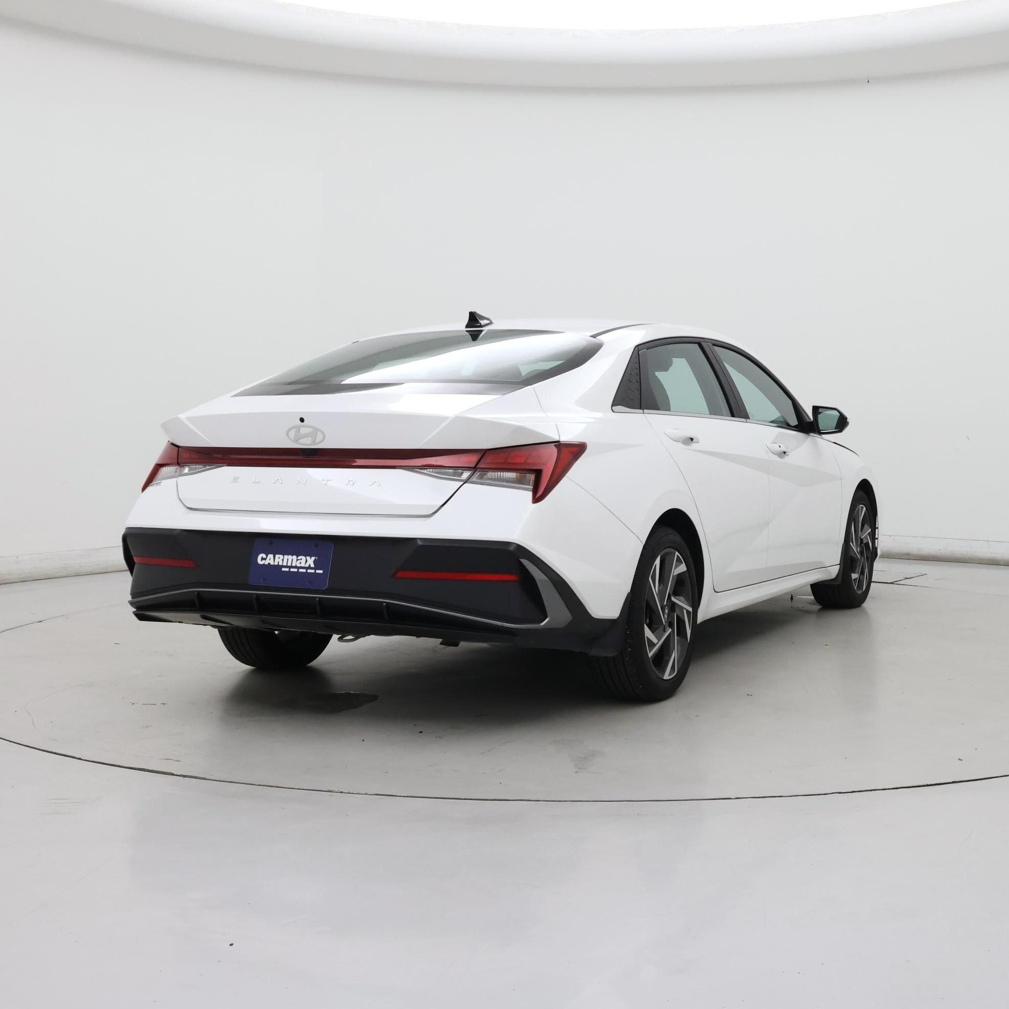 Thumbnail: 2024 Hyundai Elantra - 8