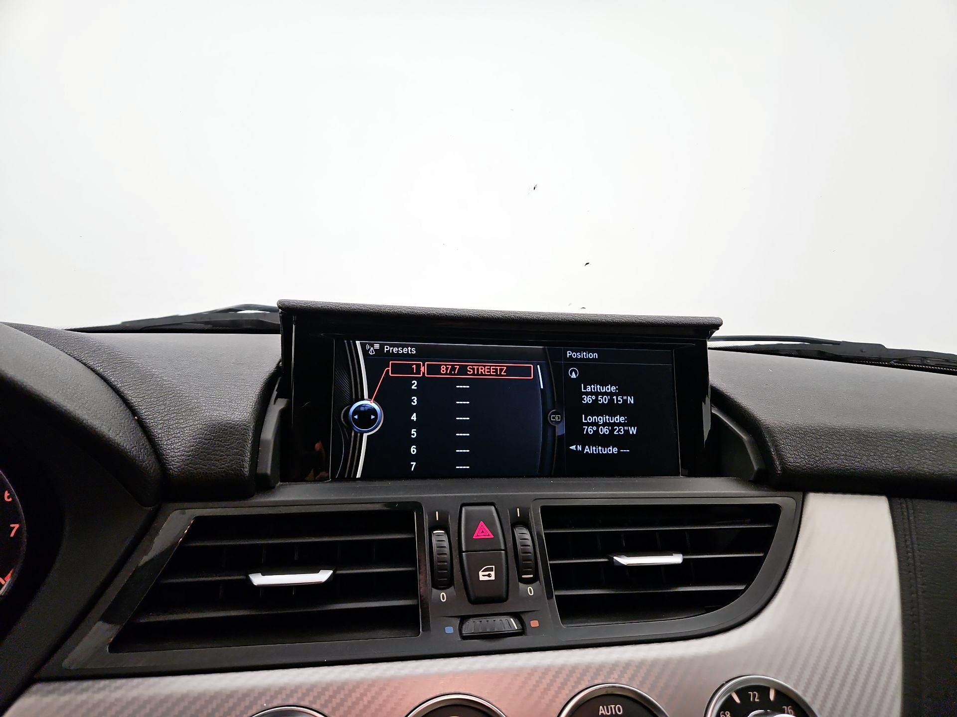 Thumbnail: 2014 BMW Z4 - 16