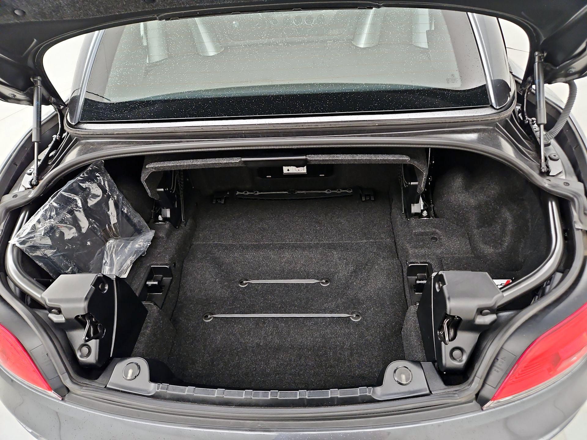 Thumbnail: 2014 BMW Z4 - 20