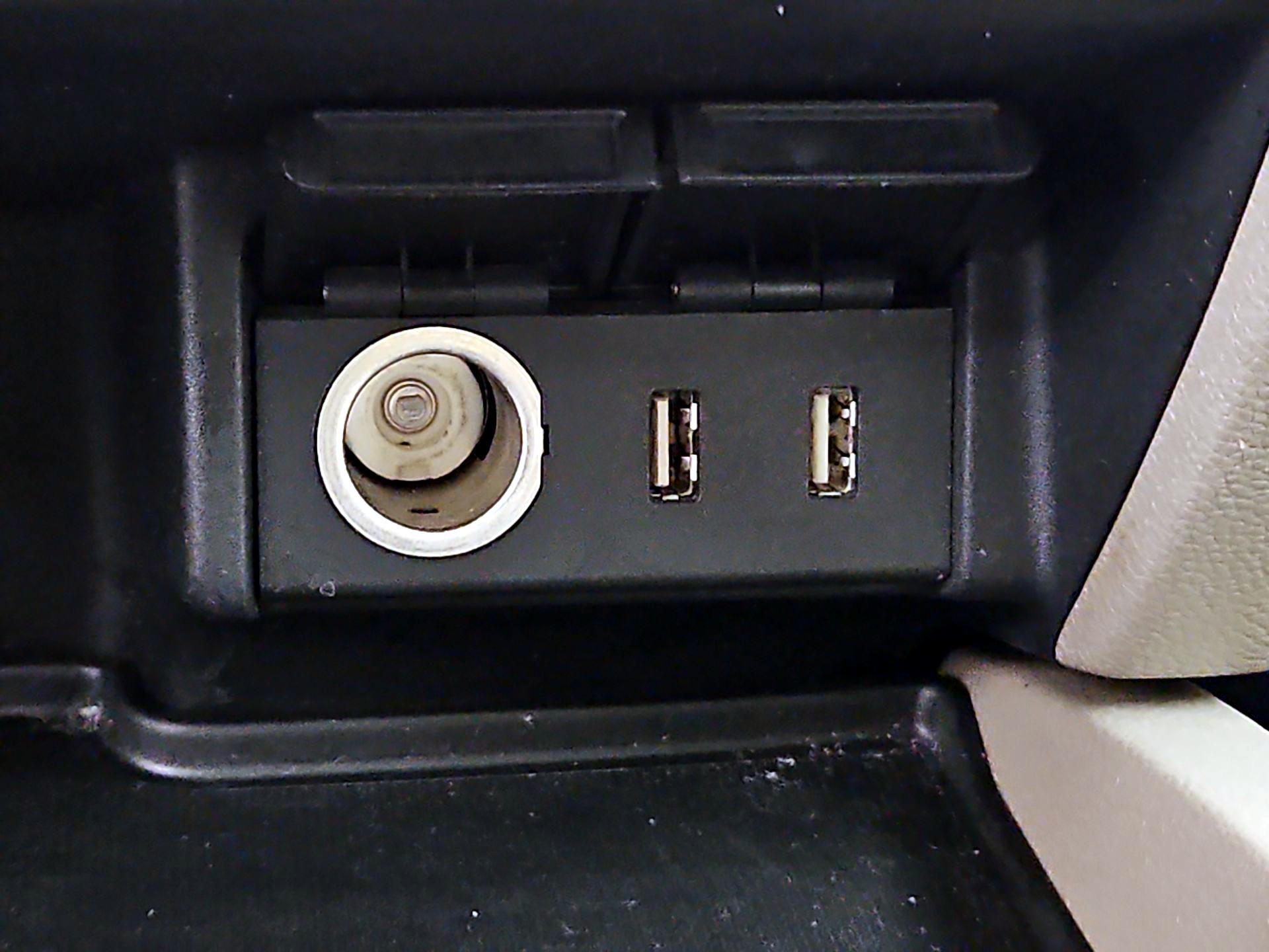 Thumbnail: 2017 Honda Pilot - 19