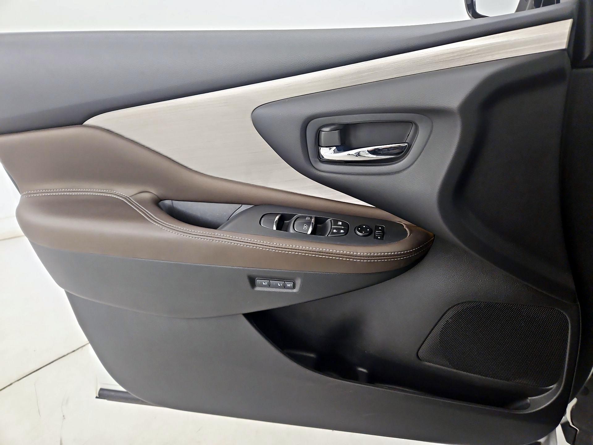 Thumbnail: 2015 Nissan Murano - 12