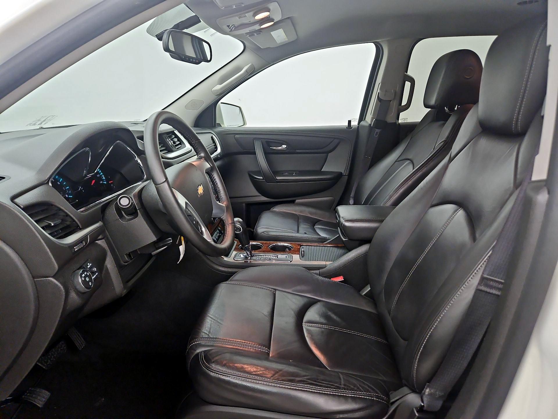 Thumbnail: 2014 Chevrolet Traverse - 11