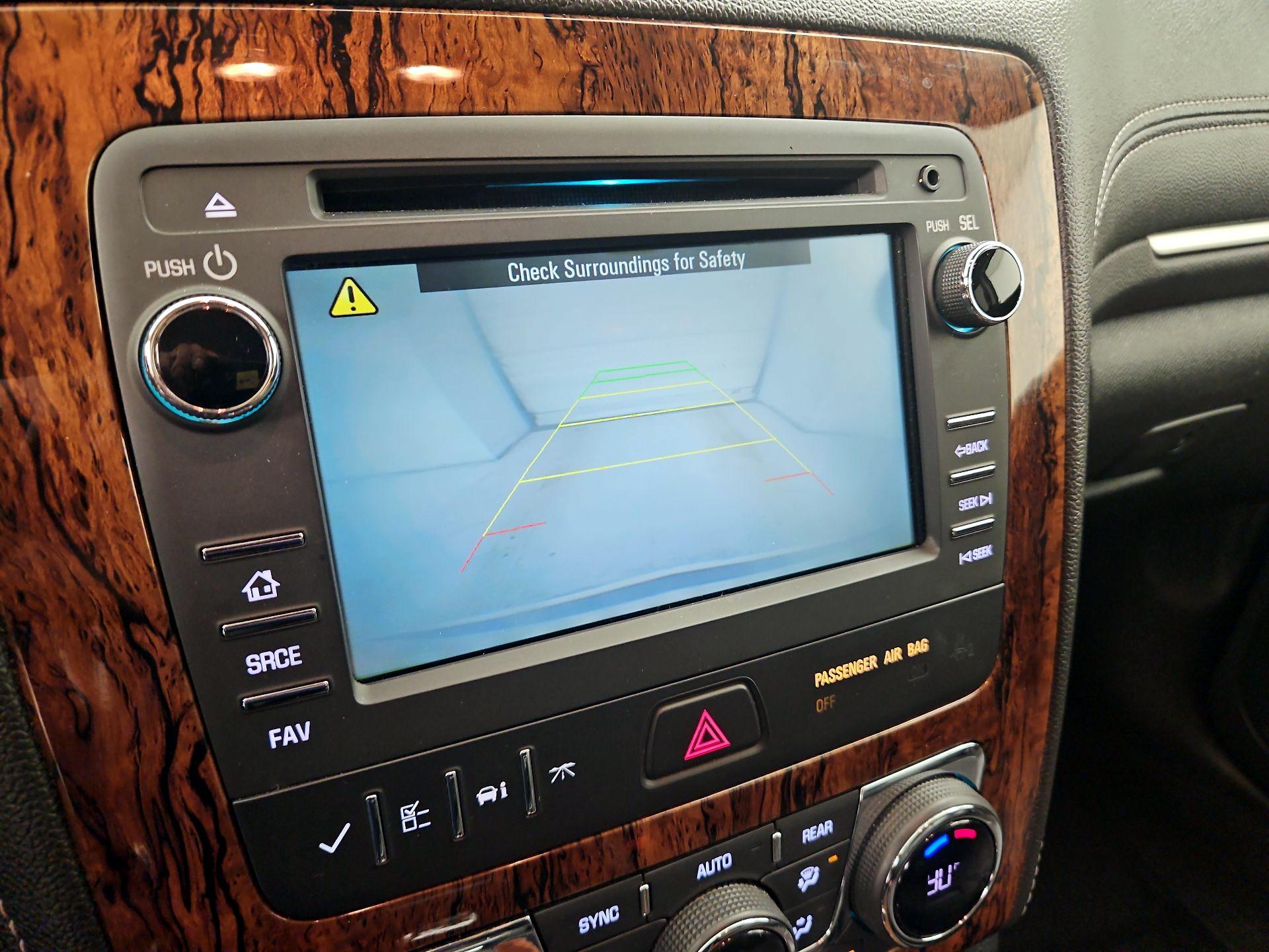 Thumbnail: 2014 Chevrolet Traverse - 14