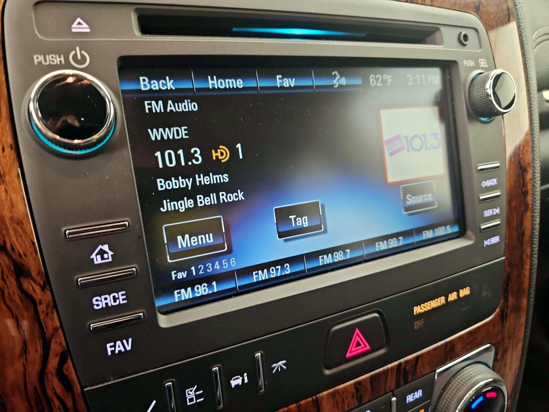 Thumbnail: 2014 Chevrolet Traverse - 15