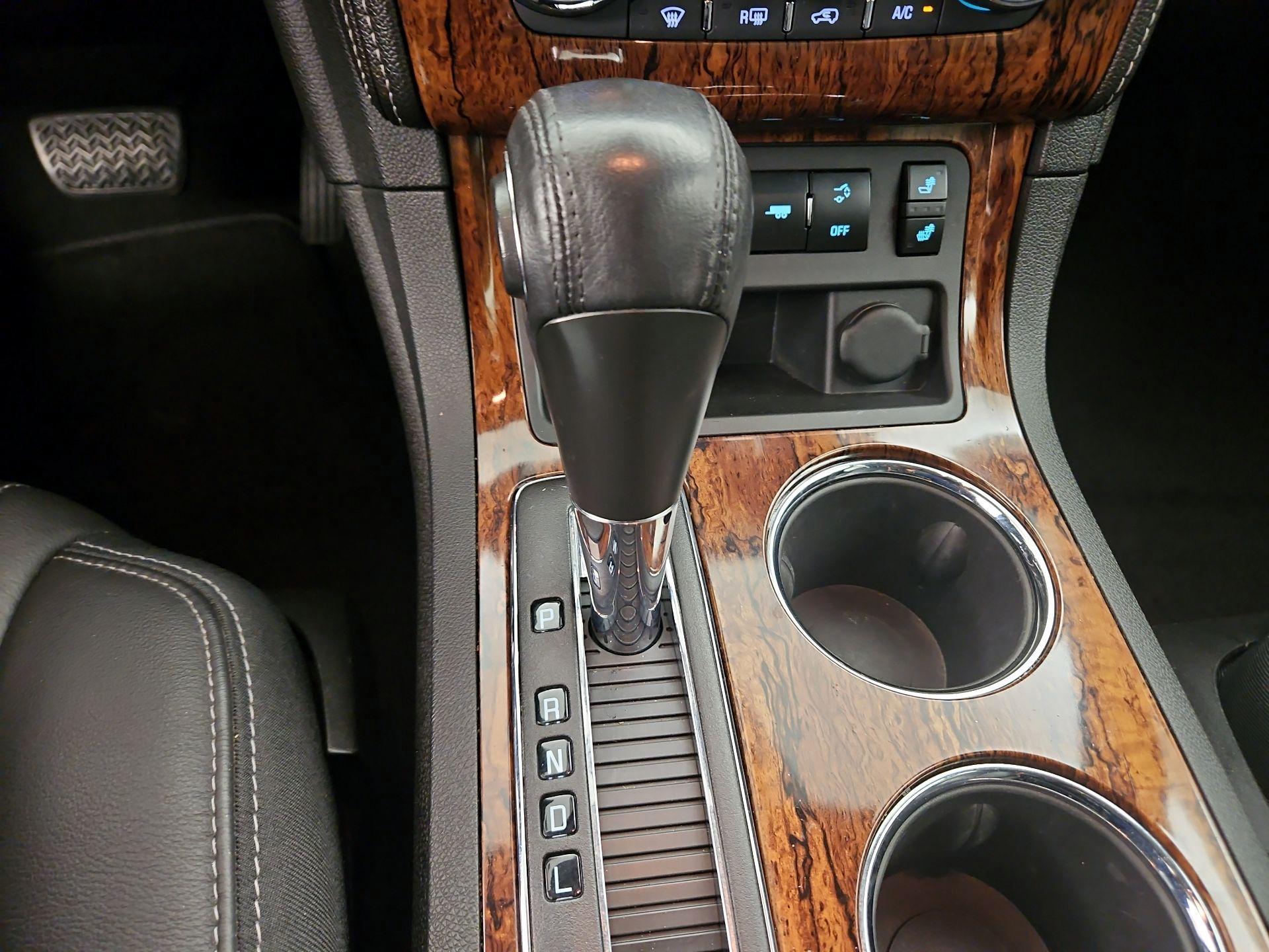 Thumbnail: 2014 Chevrolet Traverse - 17