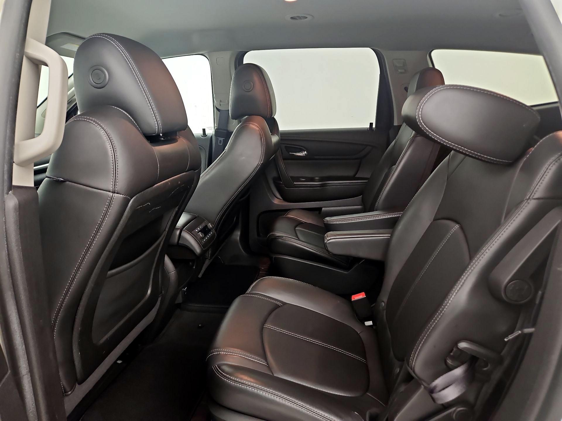 Thumbnail: 2014 Chevrolet Traverse - 19