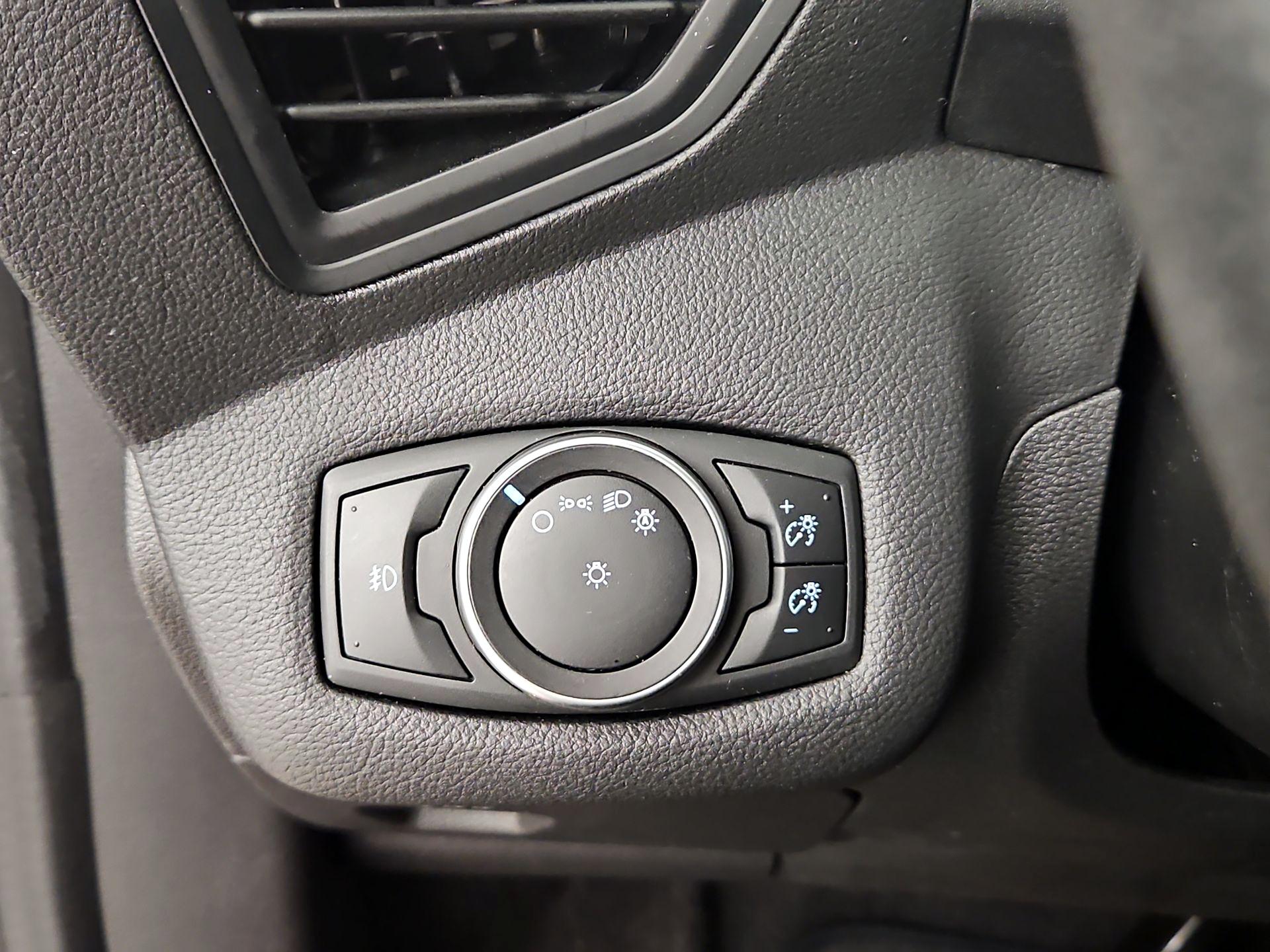 Thumbnail: 2017 Ford C-Max - 13