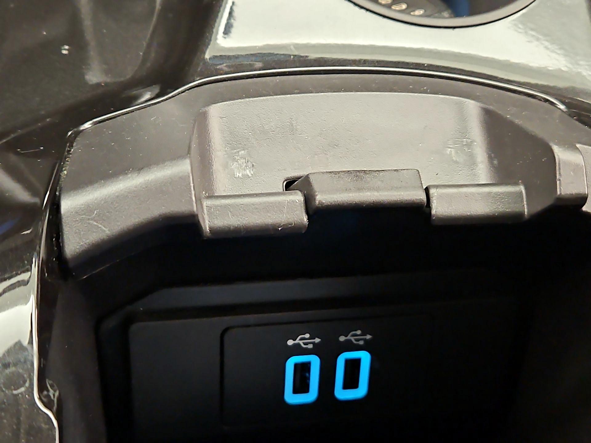 Thumbnail: 2017 Ford C-Max - 19