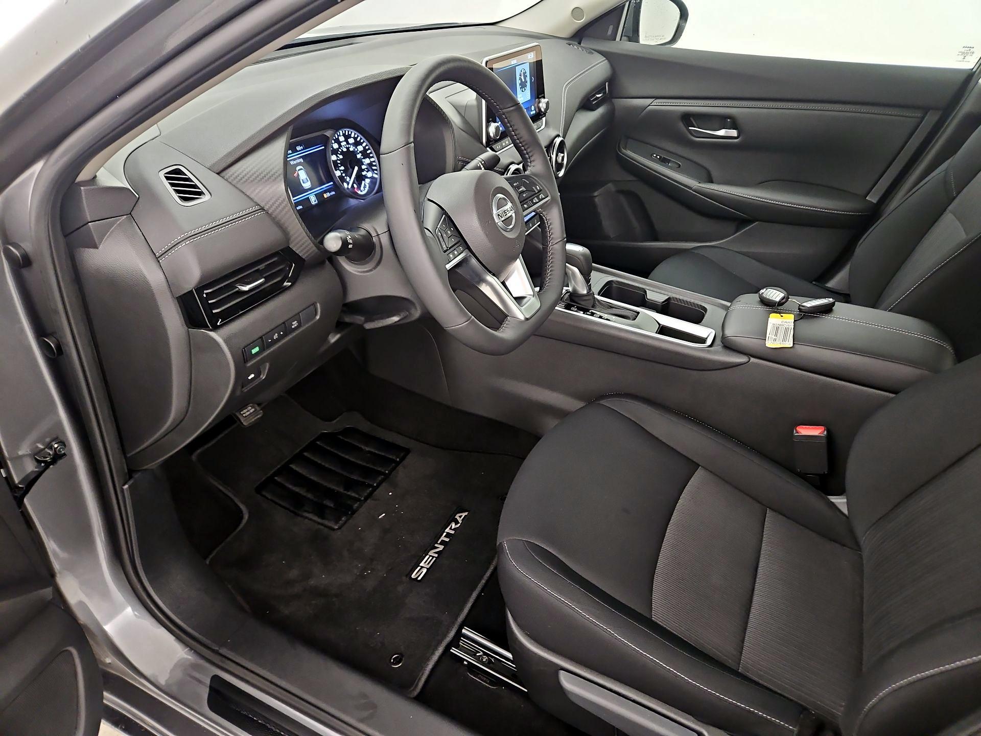 Thumbnail: 2022 Nissan Sentra - 11