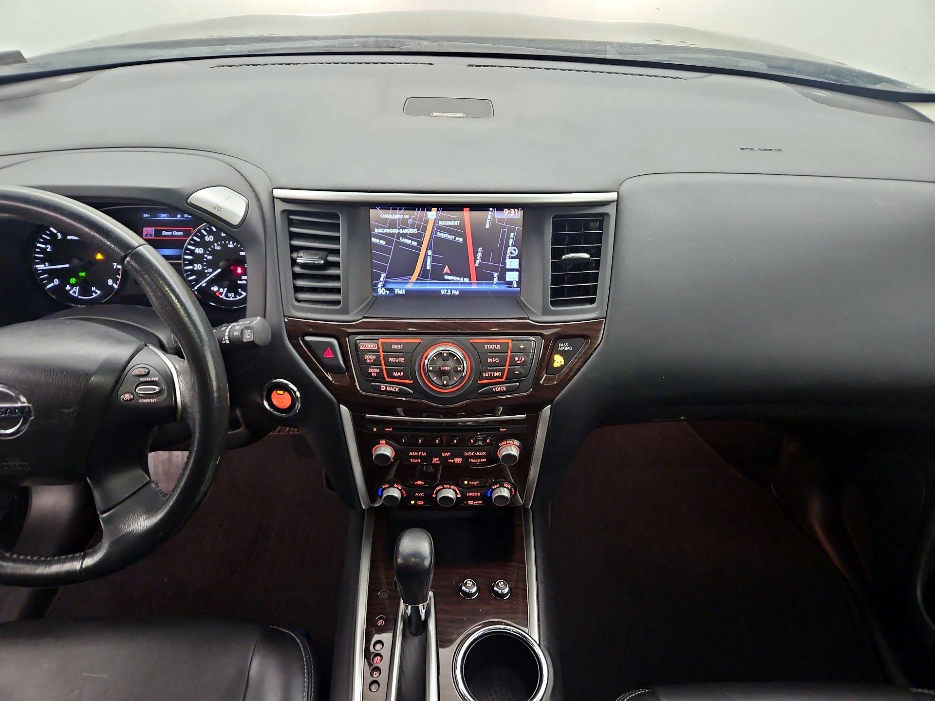 Thumbnail: 2015 Nissan Pathfinder - 9