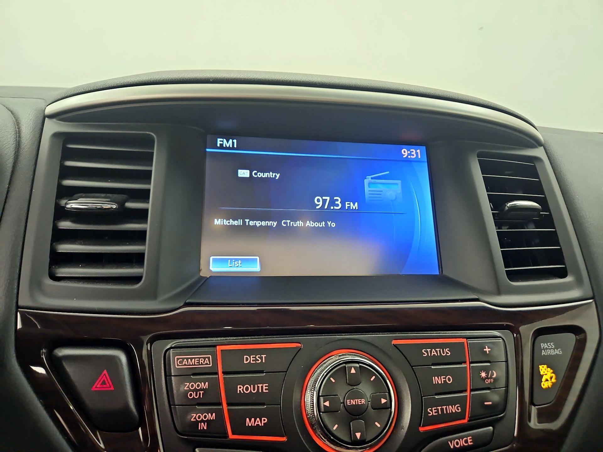 Thumbnail: 2015 Nissan Pathfinder - 16