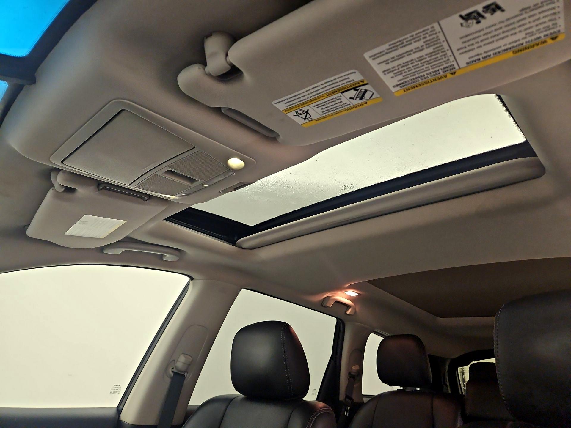 Thumbnail: 2015 Nissan Pathfinder - 20