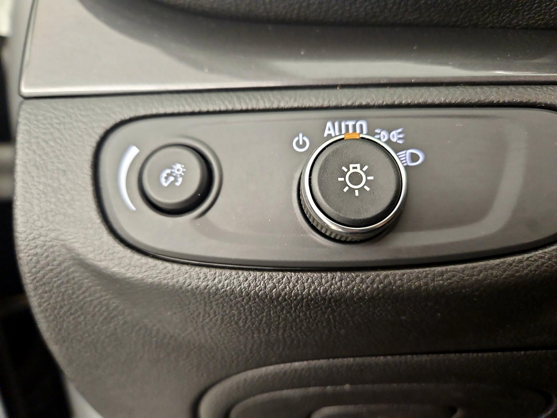 Thumbnail: 2020 Buick Encore - 13