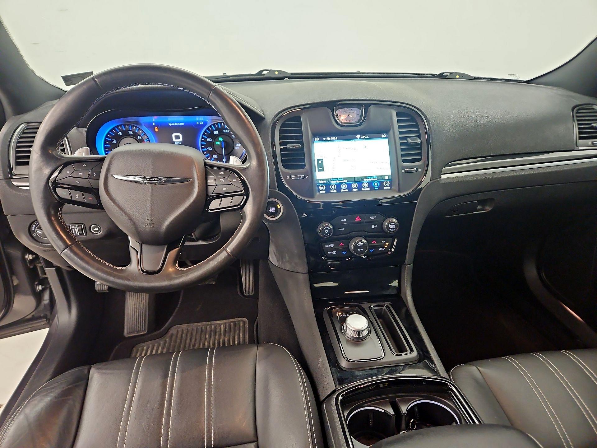 Thumbnail: 2019 Chrysler 300 - 9
