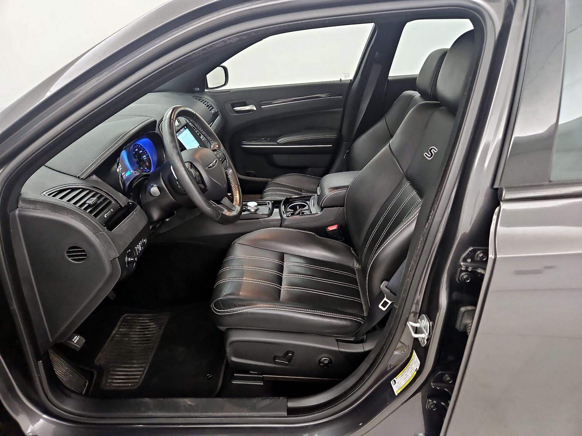 Thumbnail: 2019 Chrysler 300 - 11