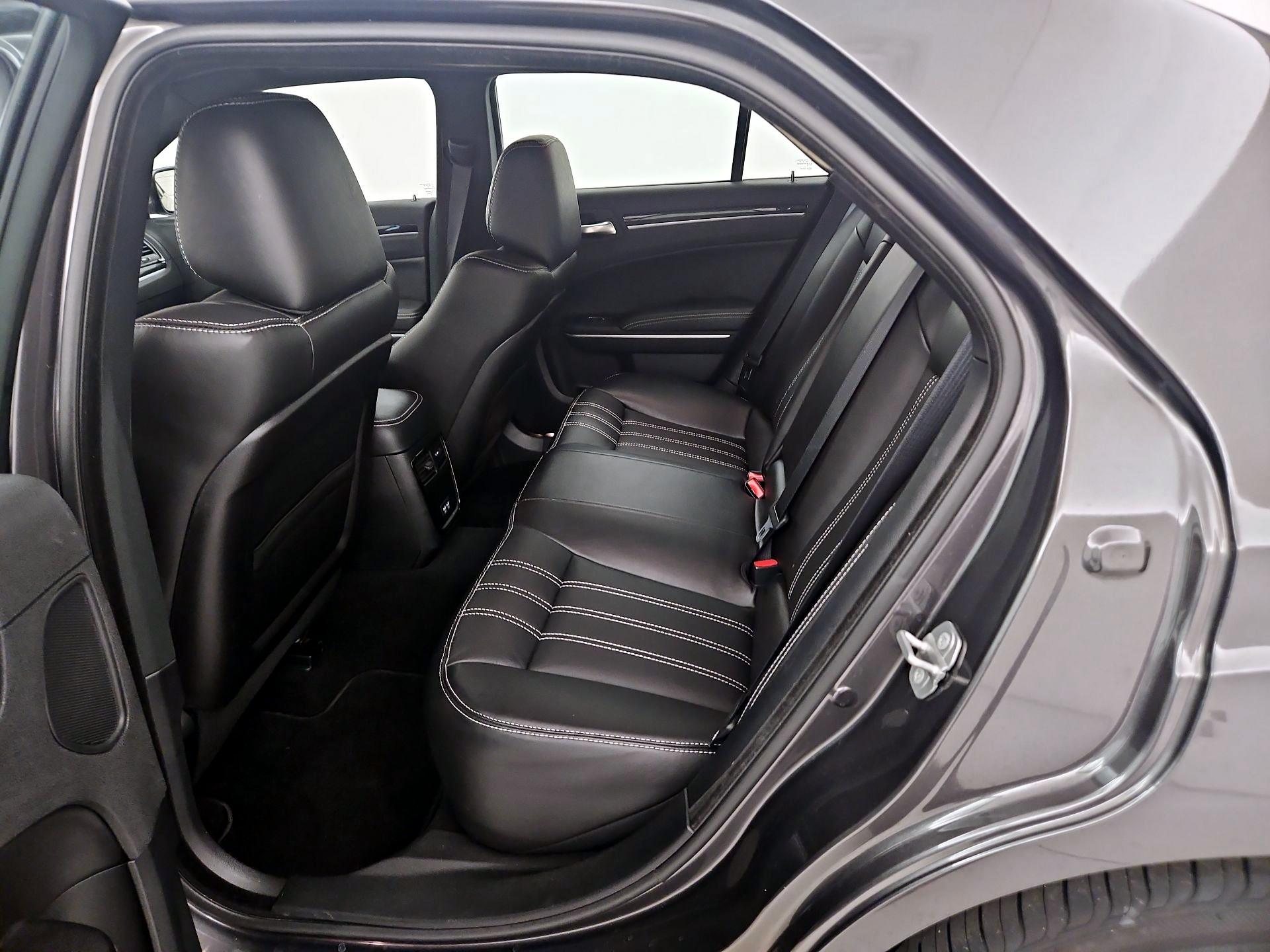 Thumbnail: 2019 Chrysler 300 - 20