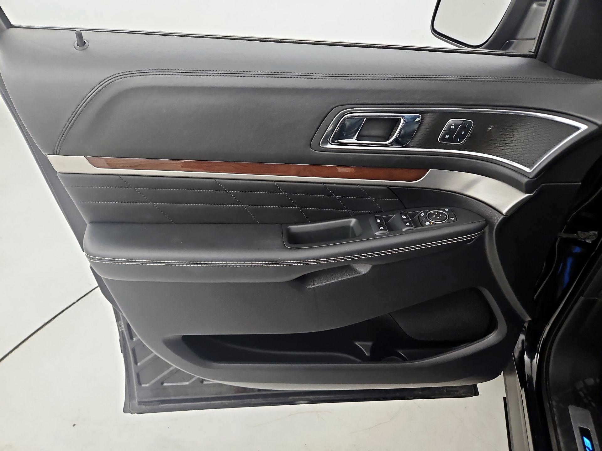 Thumbnail: 2018 Ford Explorer - 12