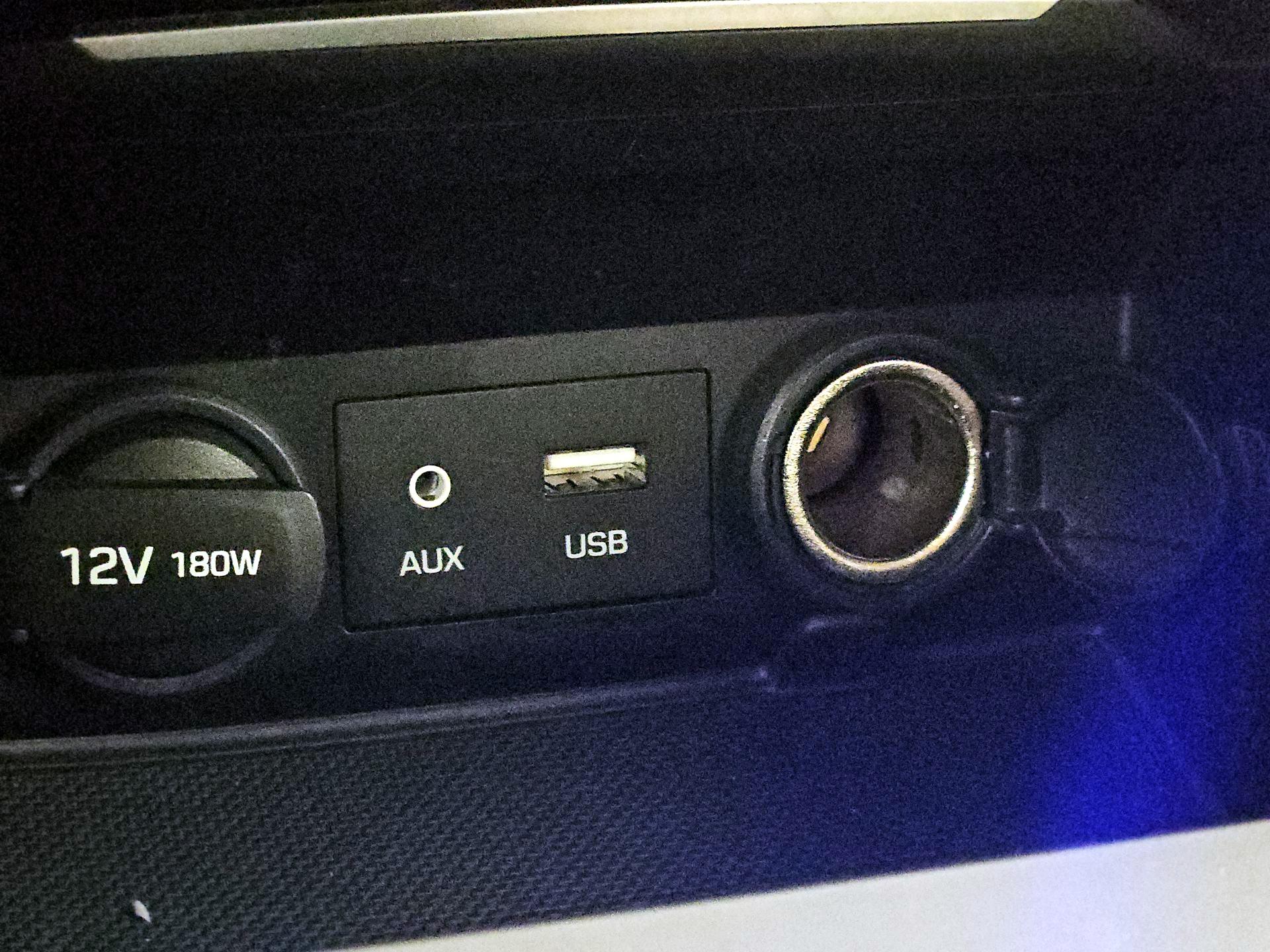 Thumbnail: 2017 Hyundai Elantra - 18