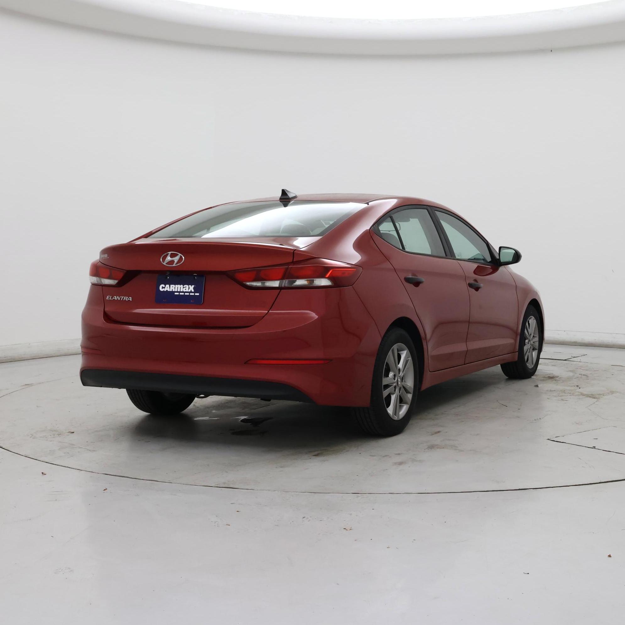 Thumbnail: 2017 Hyundai Elantra - 8