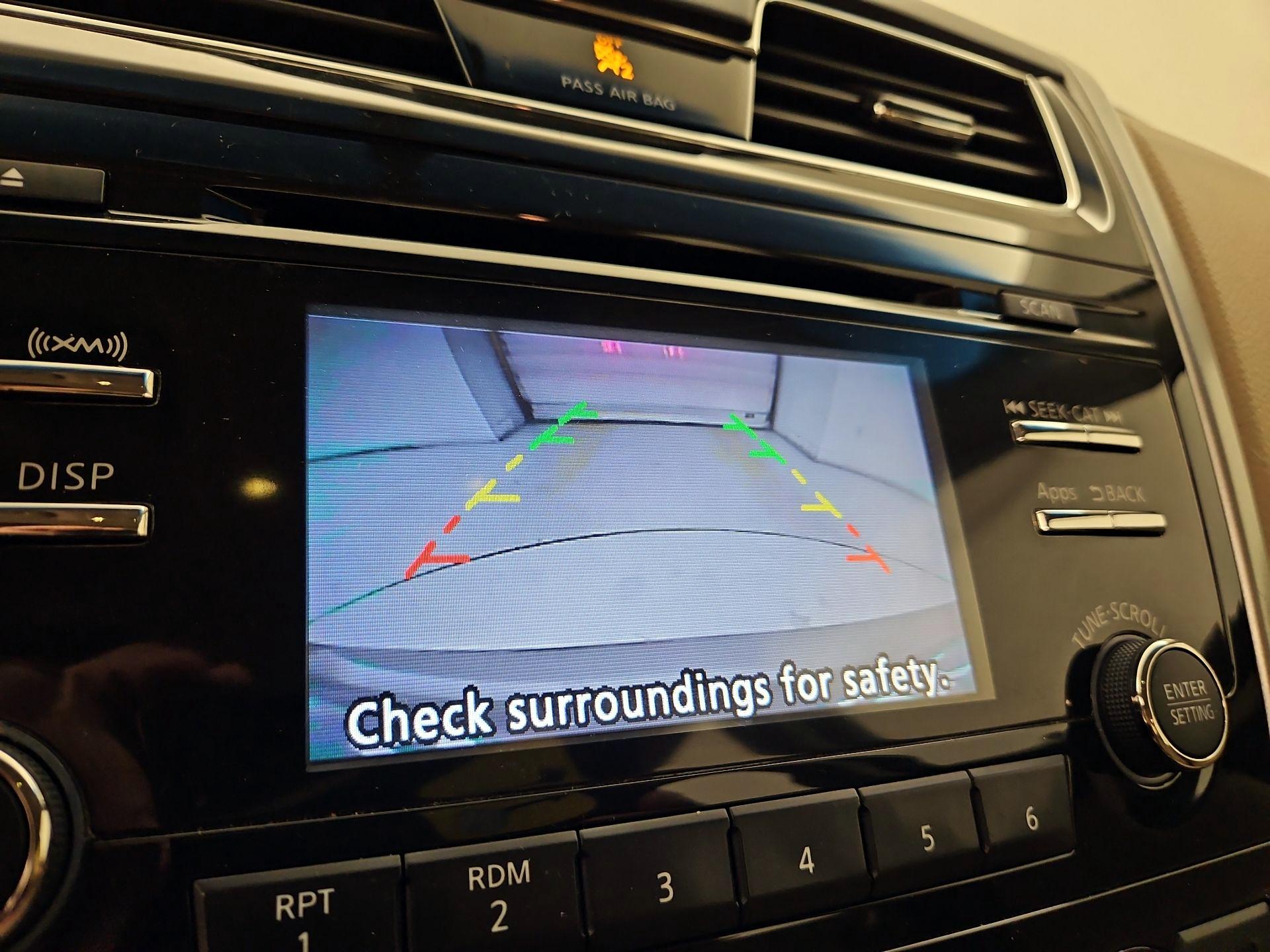 Thumbnail: 2015 Nissan Altima - 14