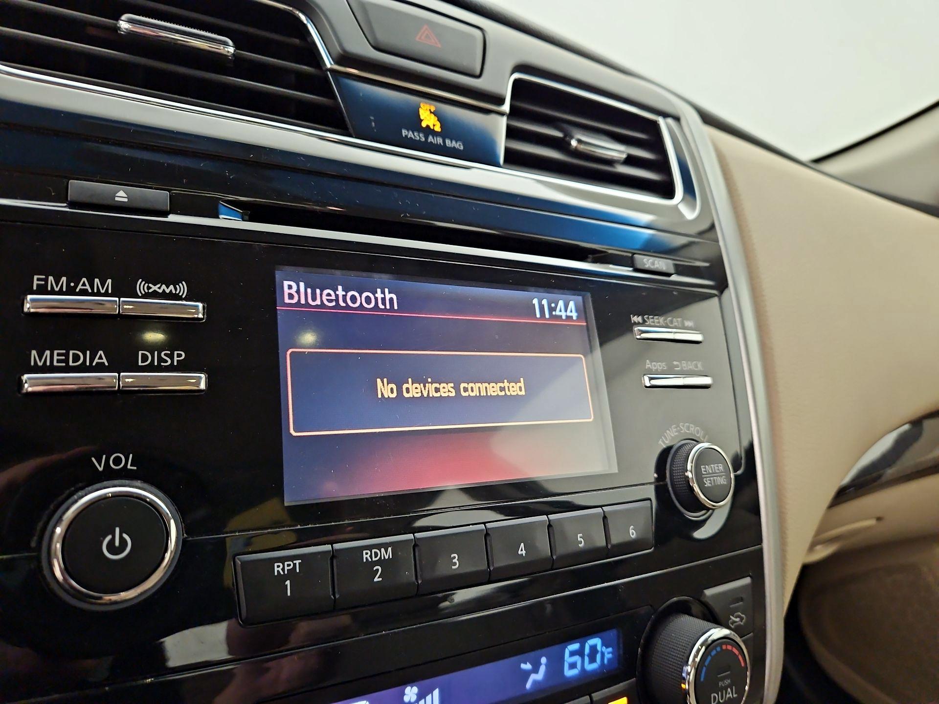 Thumbnail: 2015 Nissan Altima - 15