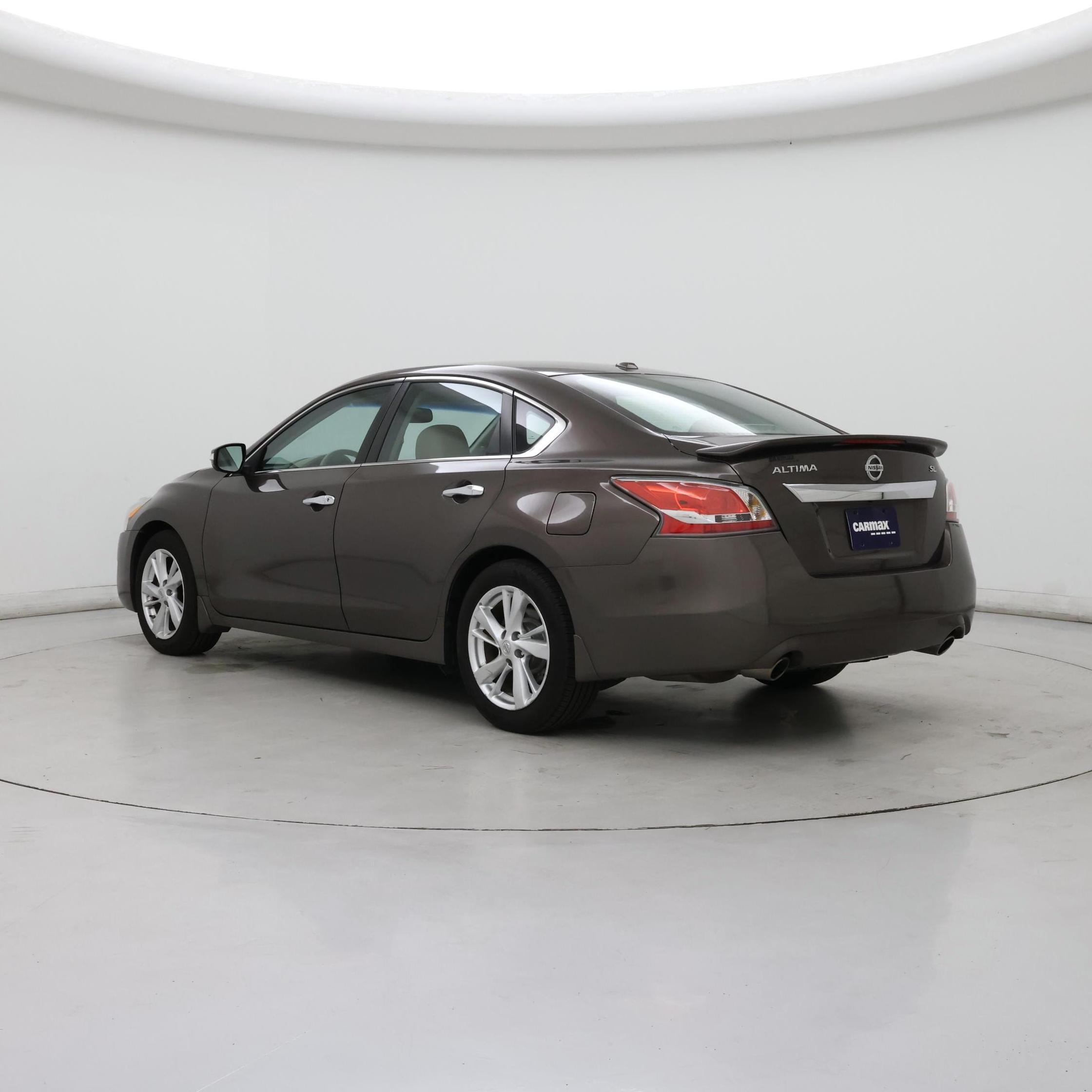 Thumbnail: 2015 Nissan Altima - 2