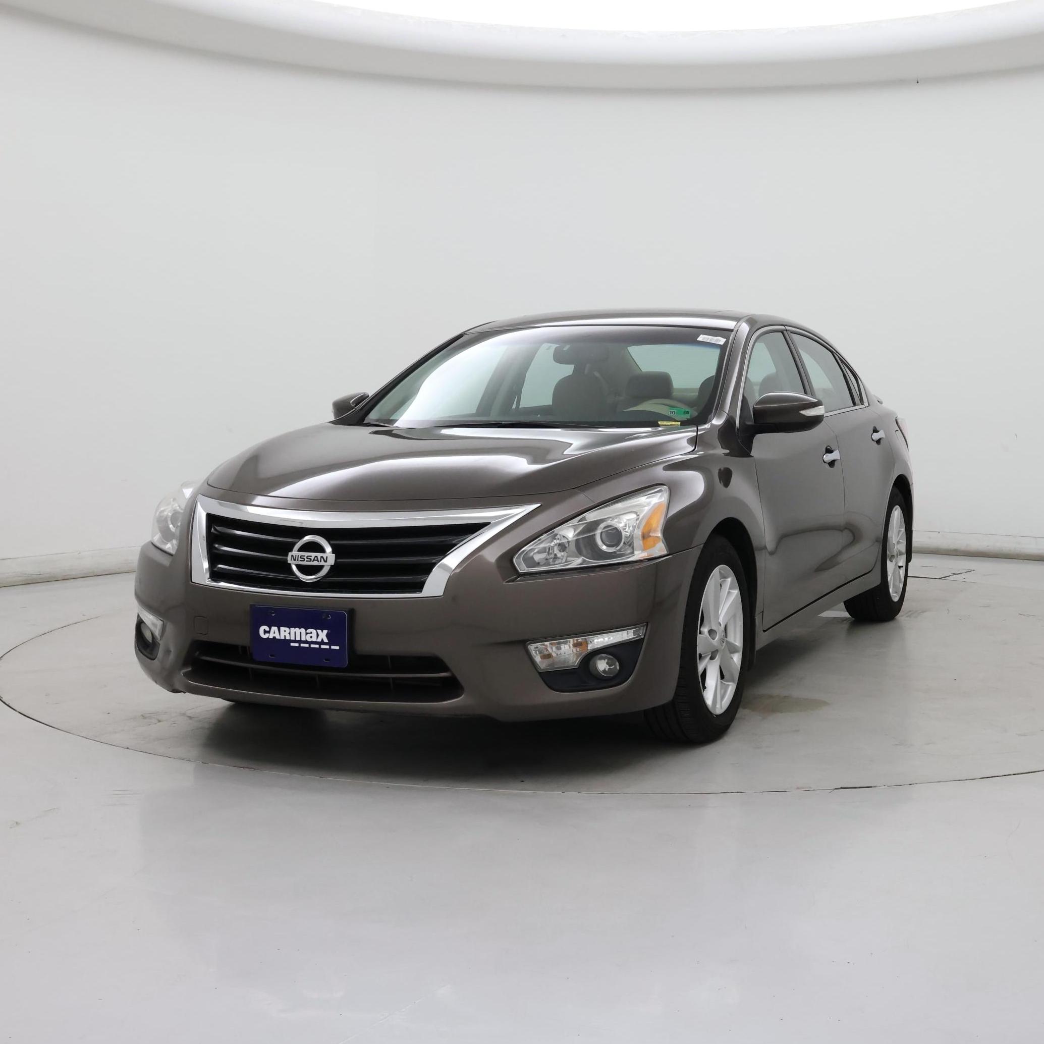 Thumbnail: 2015 Nissan Altima - 4