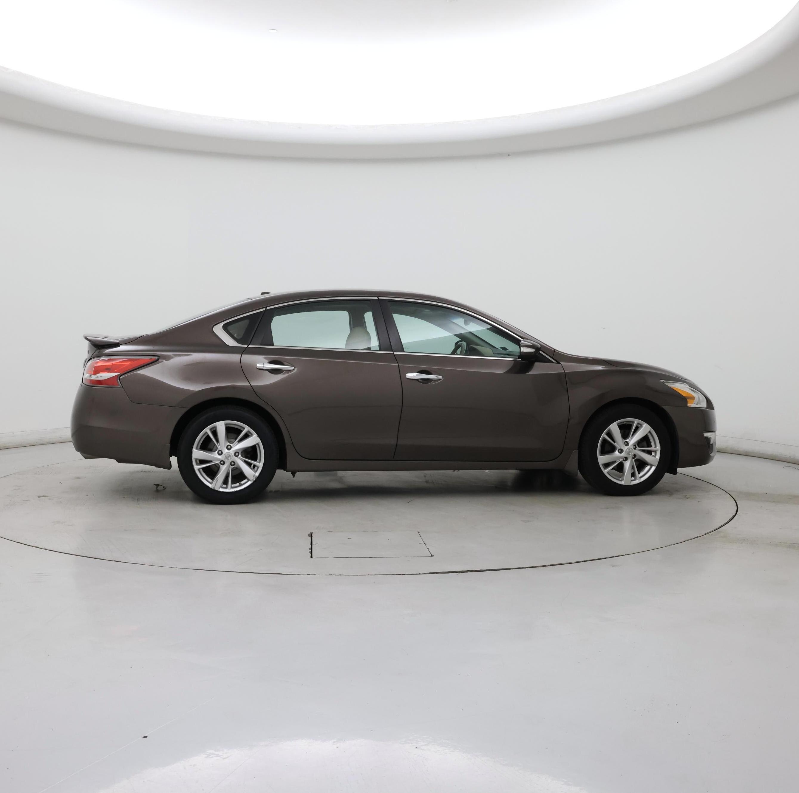 Thumbnail: 2015 Nissan Altima - 7
