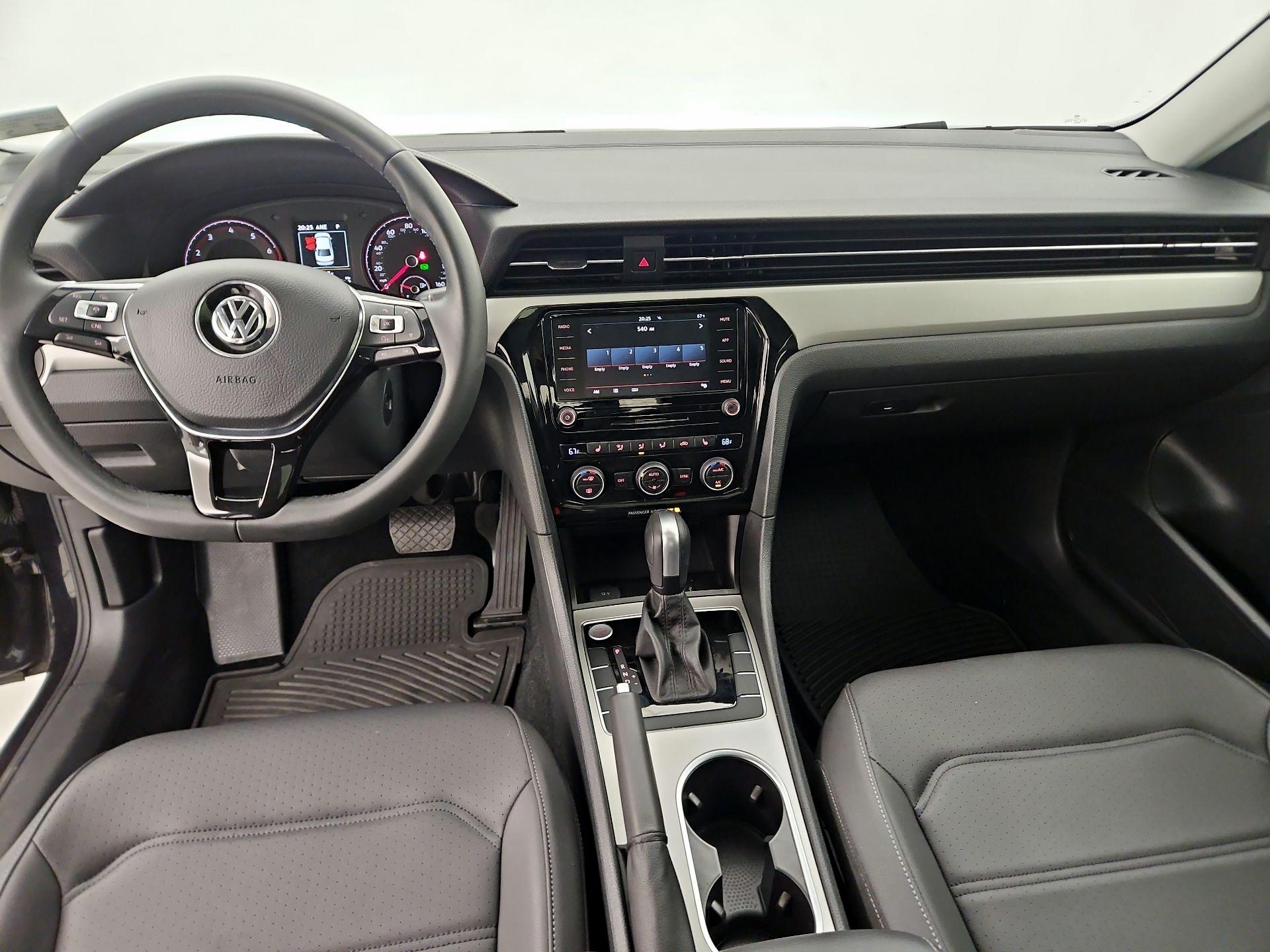 Thumbnail: 2022 Volkswagen Passat - 9
