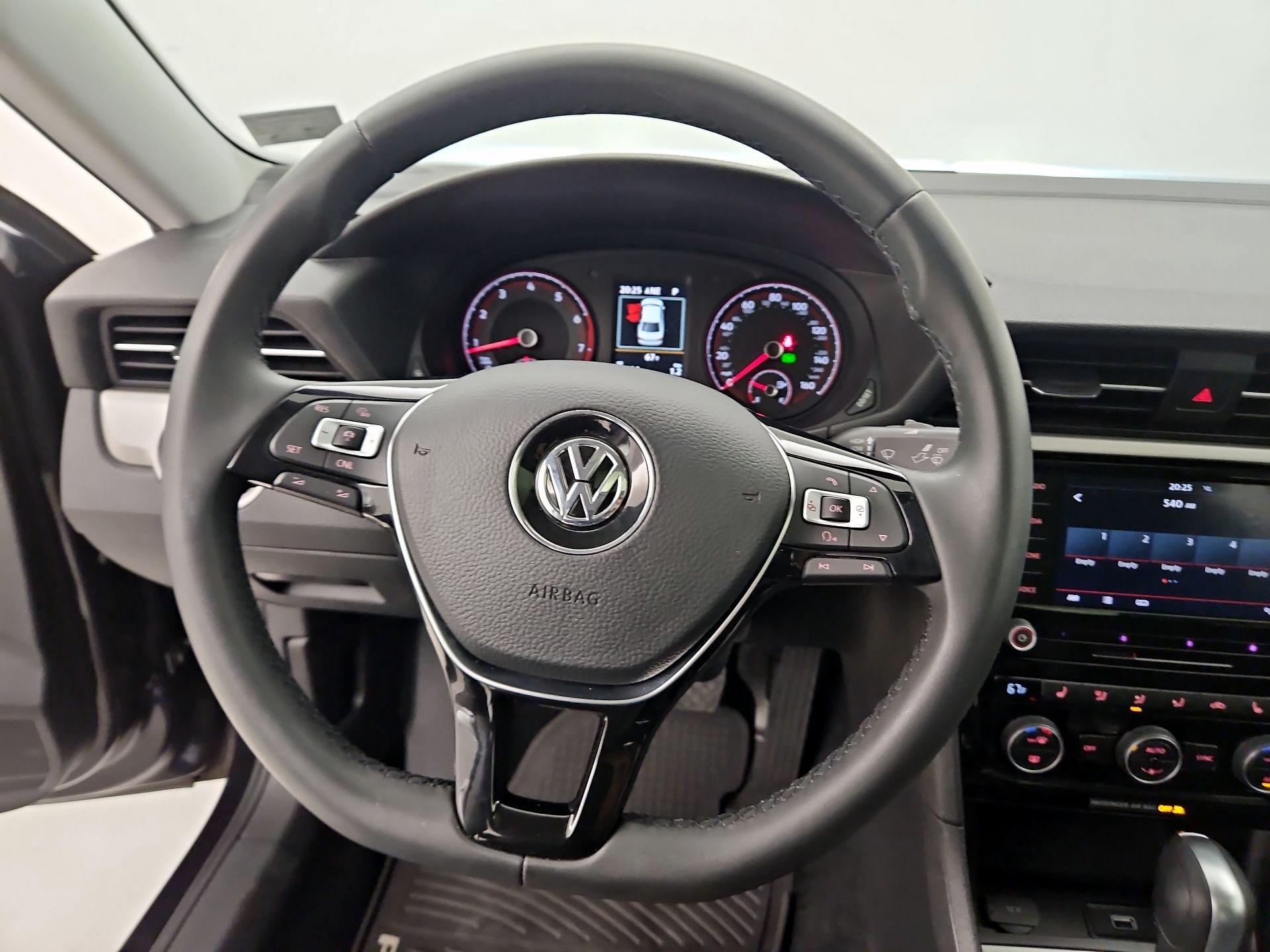 Thumbnail: 2022 Volkswagen Passat - 10