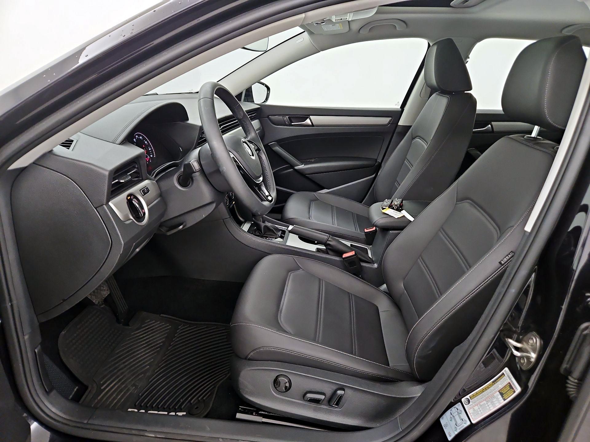 Thumbnail: 2022 Volkswagen Passat - 11