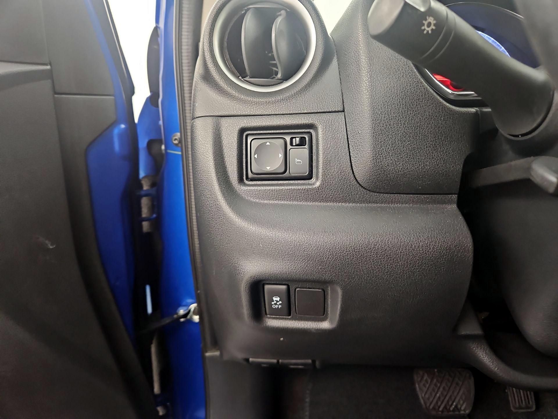 Thumbnail: 2016 Nissan Versa - 13