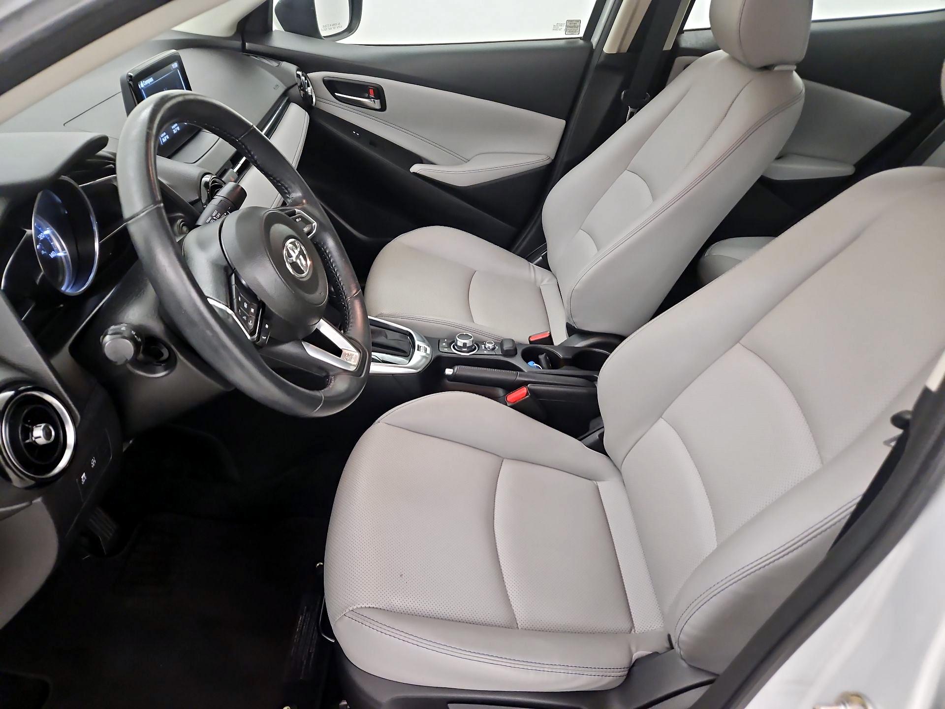 Thumbnail: 2019 Toyota Yaris - 11