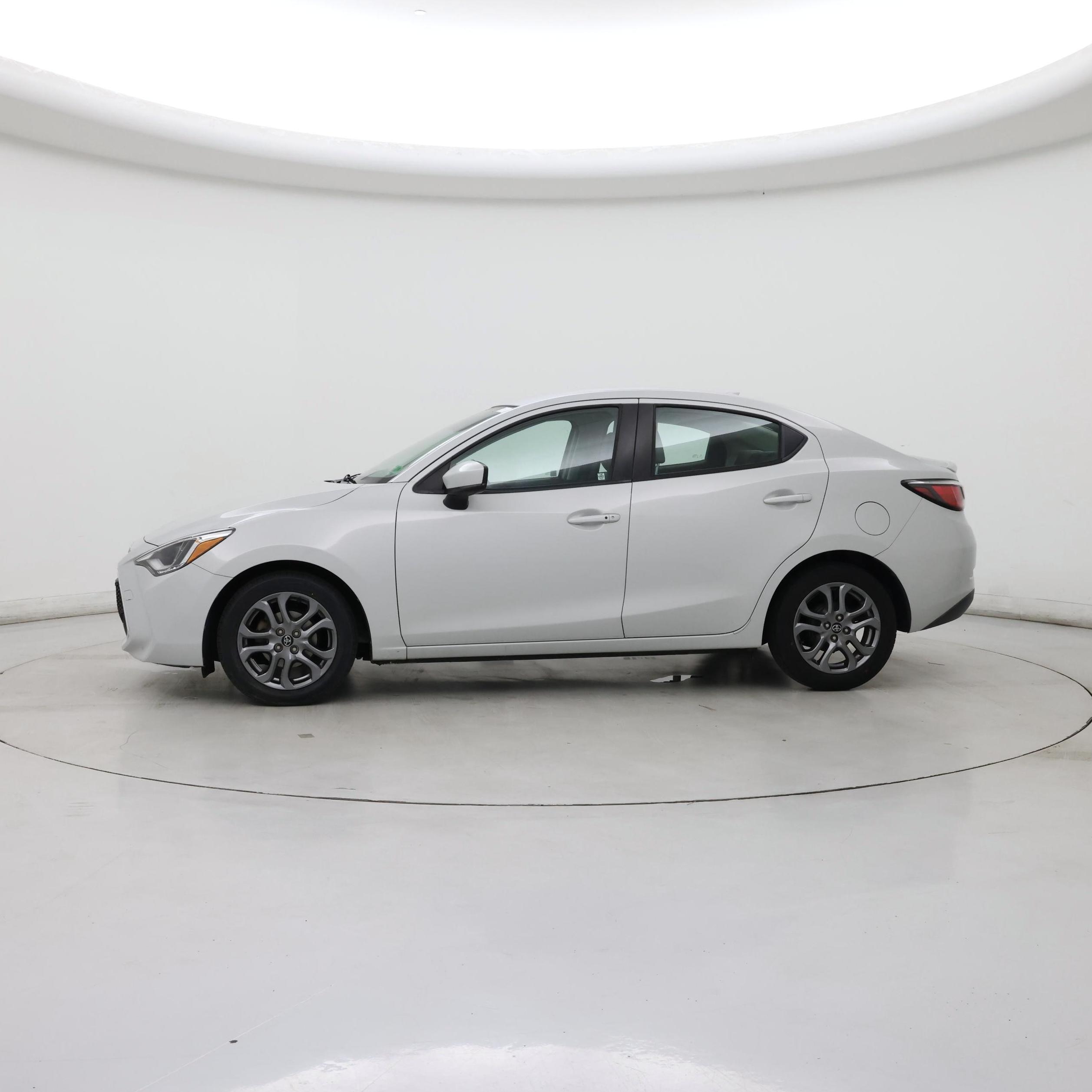 Thumbnail: 2019 Toyota Yaris - 3