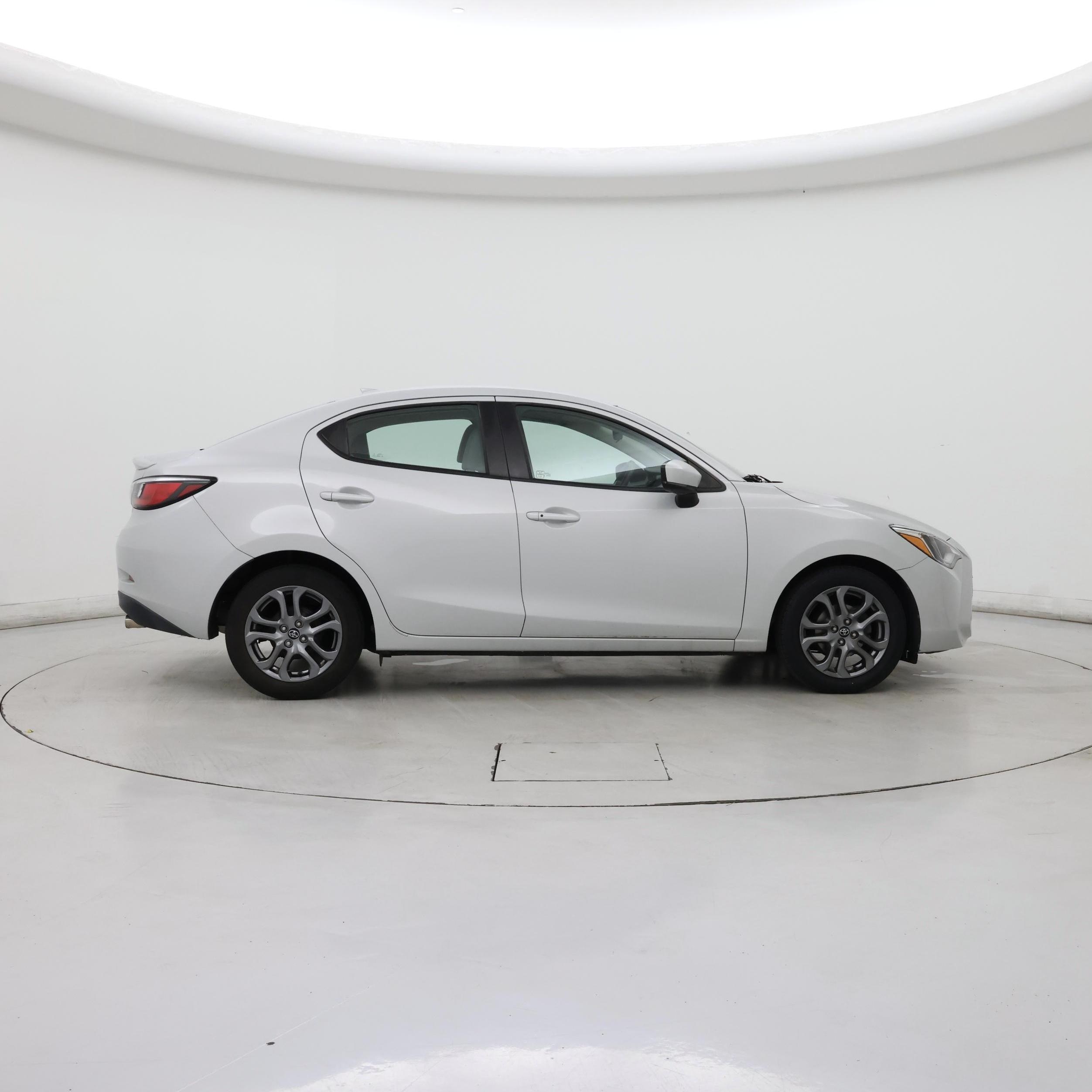 Thumbnail: 2019 Toyota Yaris - 7