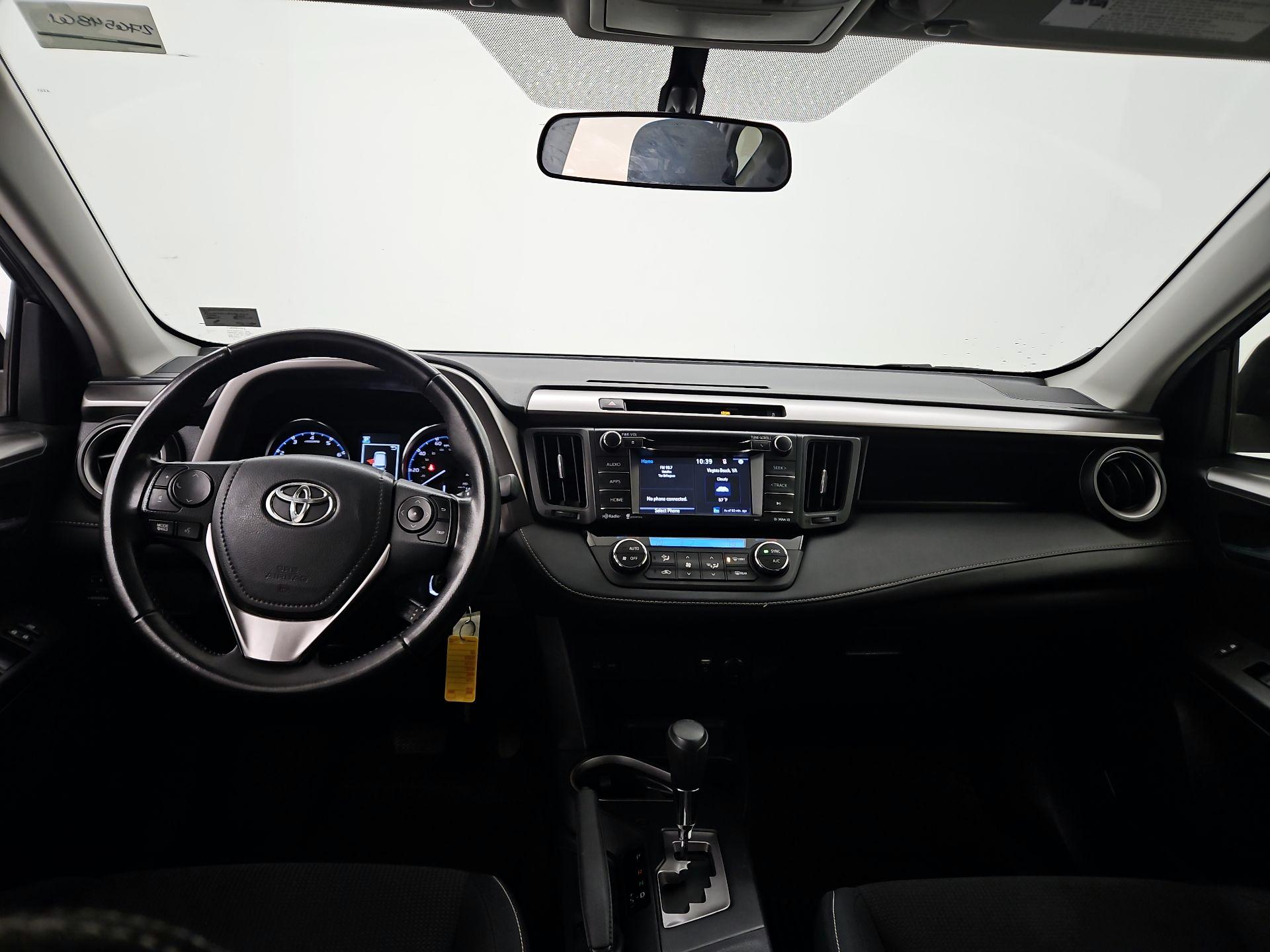 Thumbnail: 2016 Toyota RAV4 - 9