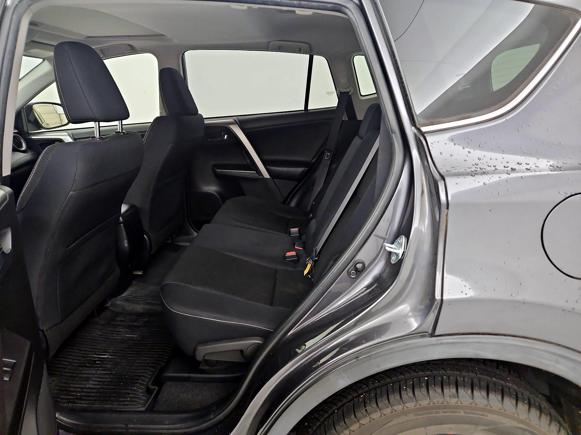 Thumbnail: 2016 Toyota RAV4 - 20